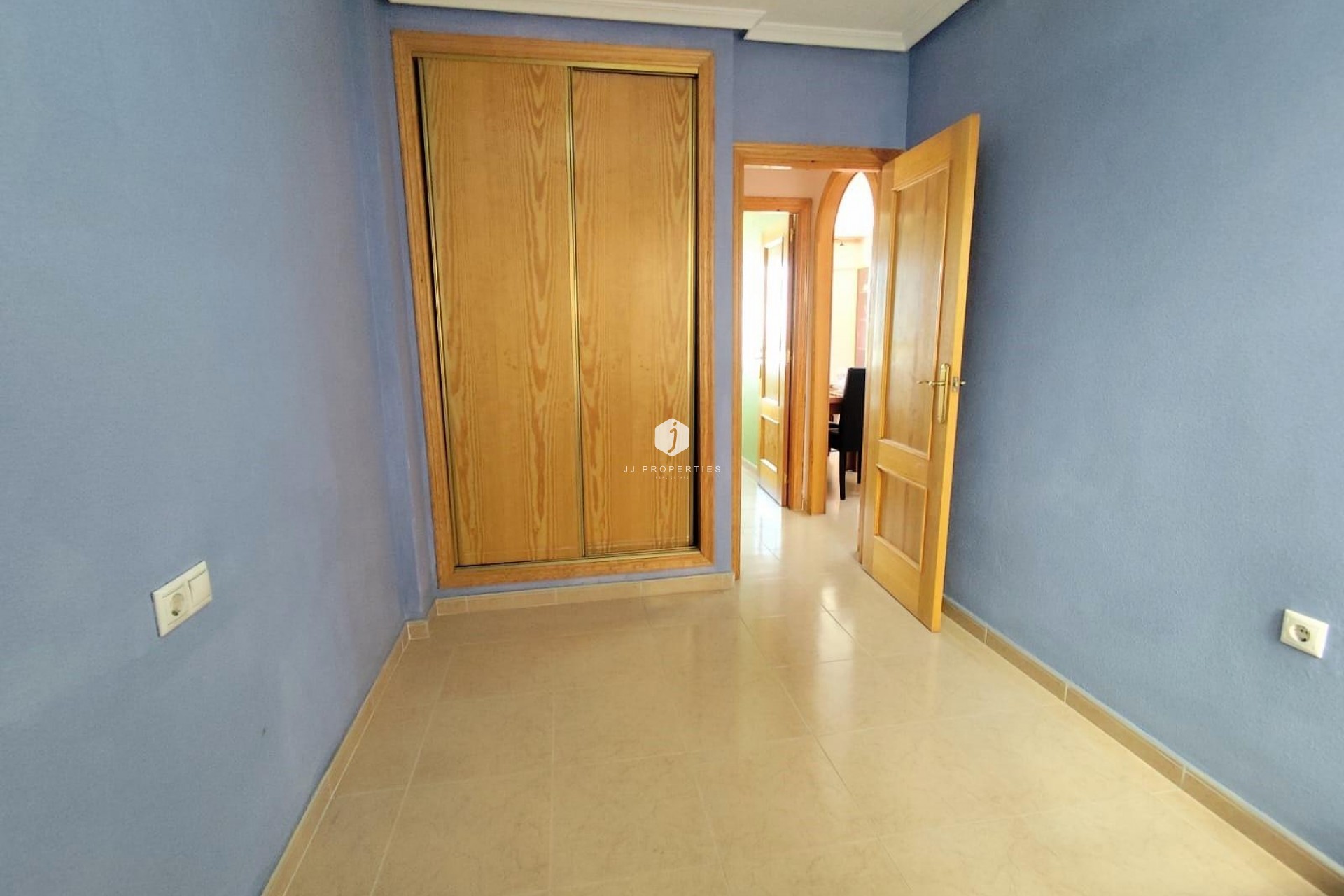 Resale - Apartment / flat -
Torrevieja - Centro