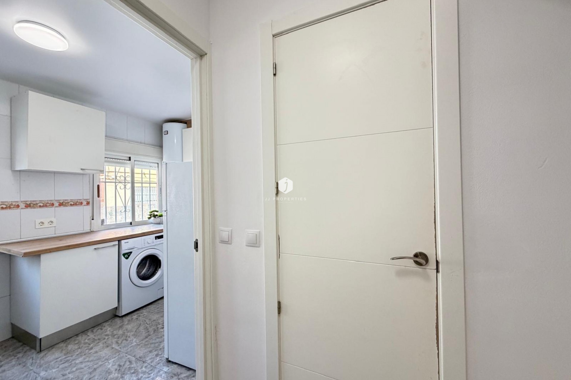 Resale - Apartment / flat -
Torrevieja - Centro