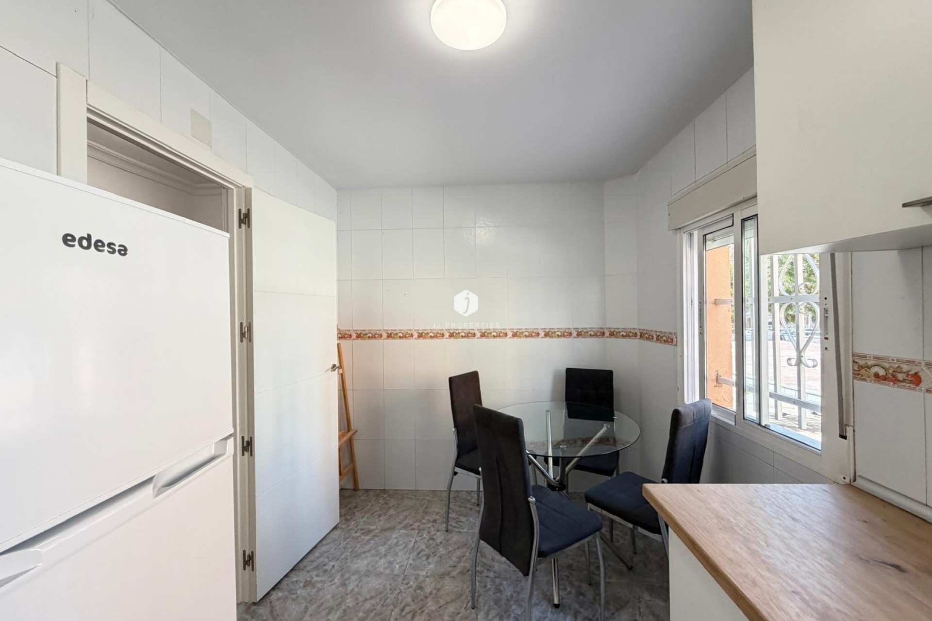 Resale - Apartment / flat -
Torrevieja - Centro