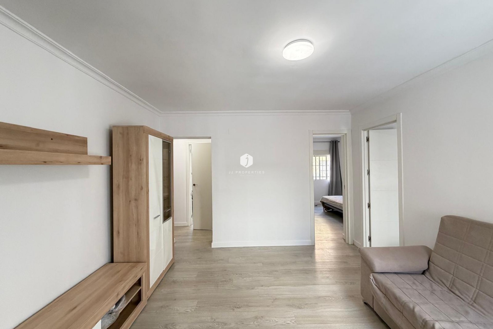 Resale - Apartment / flat -
Torrevieja - Centro