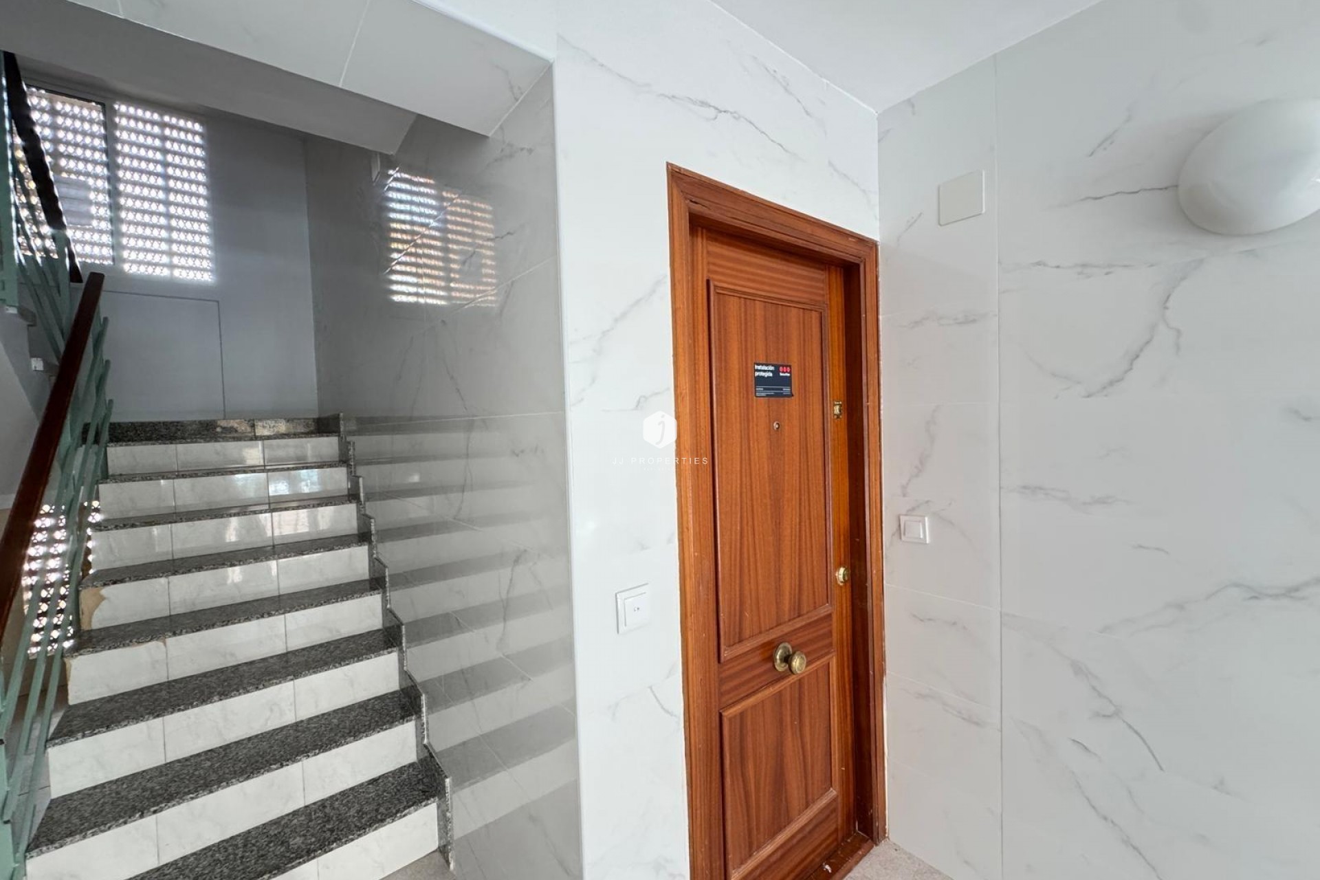 Resale - Apartment / flat -
Torrevieja - Centro