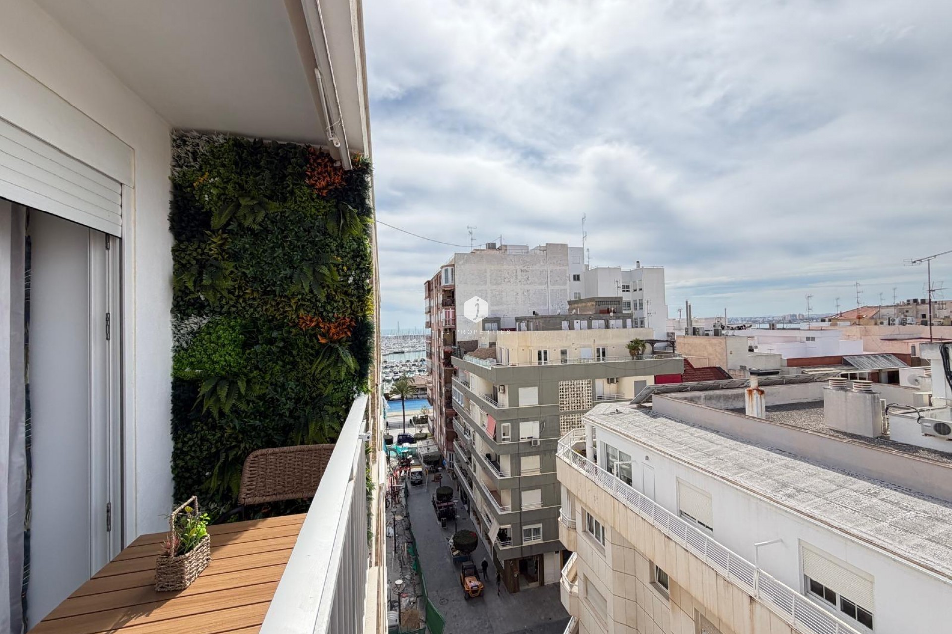 Resale - Apartment / flat -
Torrevieja - Centro