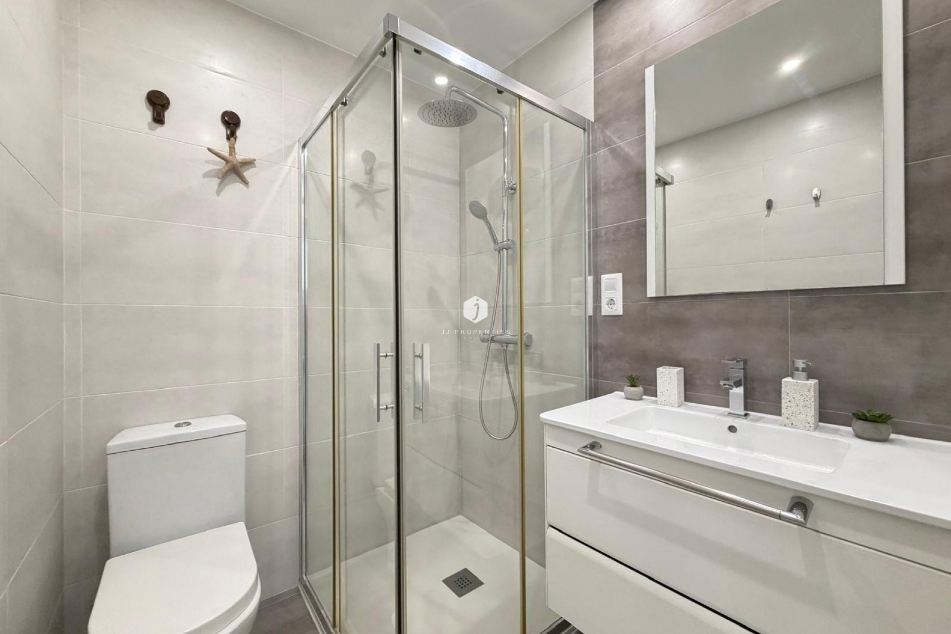 Resale - Apartment / flat -
Torrevieja - Centro