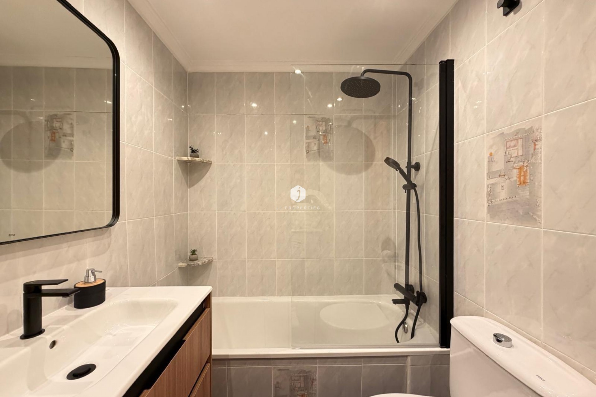 Resale - Apartment / flat -
Torrevieja - Centro