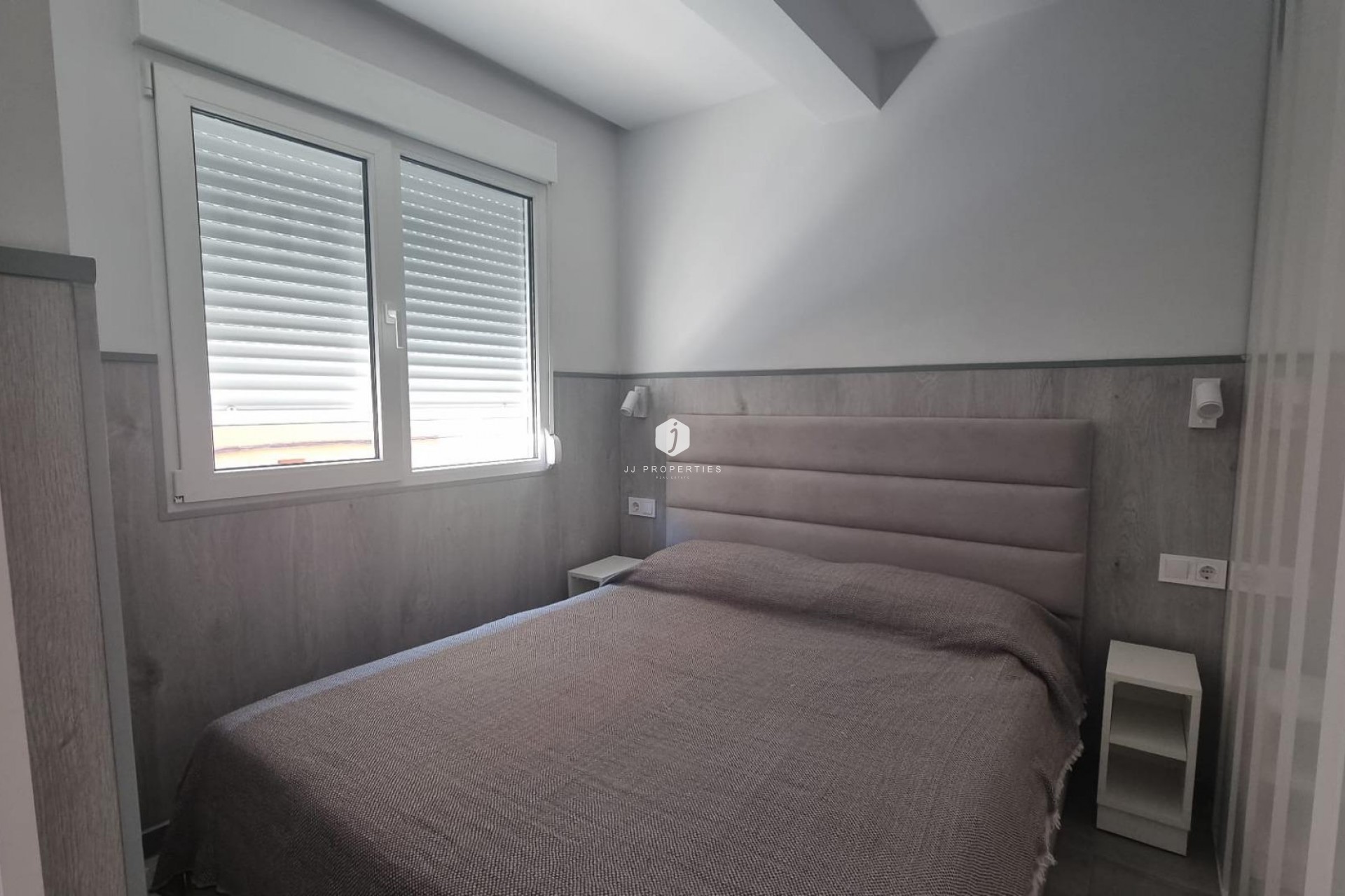 Resale - Apartment / flat -
Torrevieja - Centro