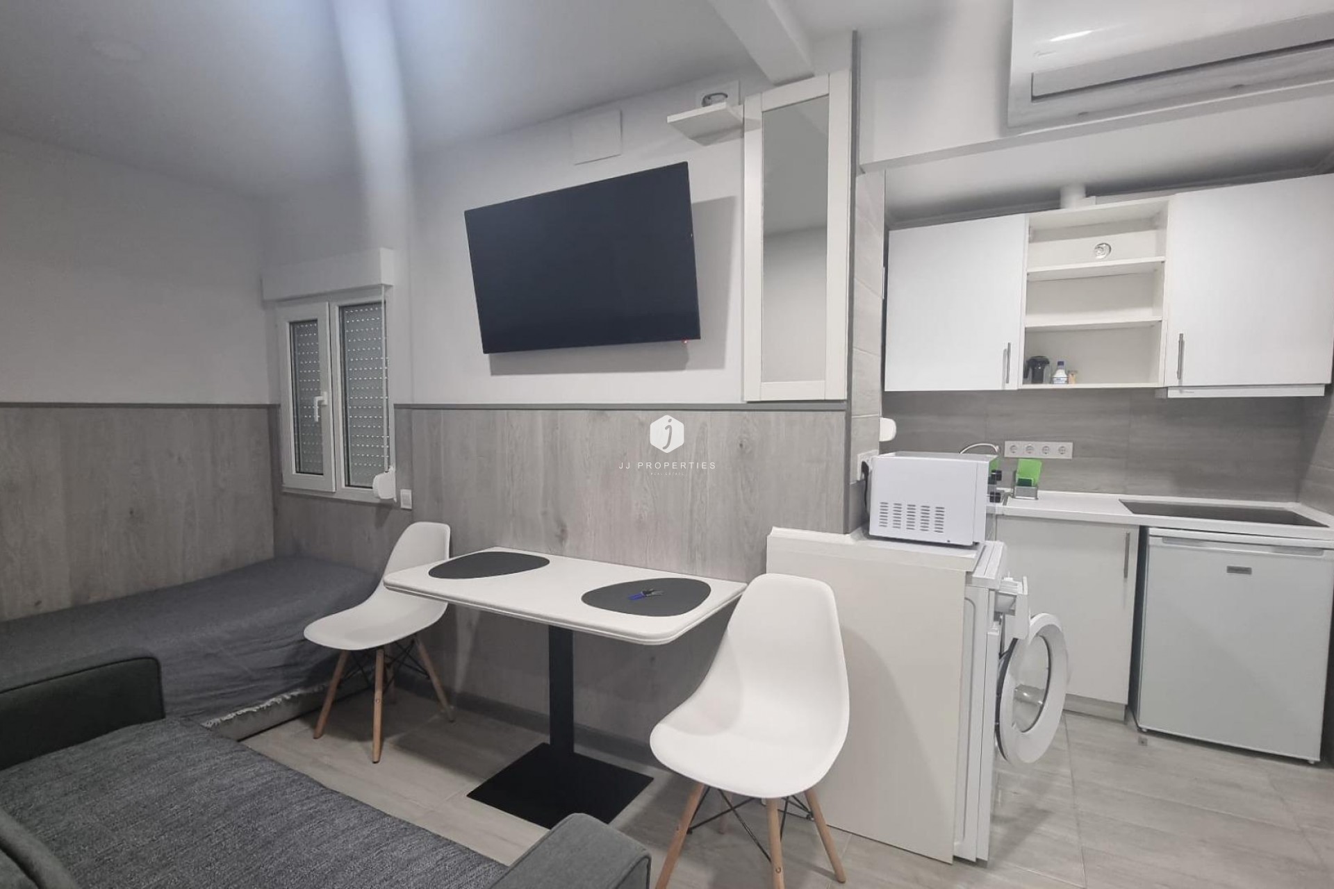 Resale - Apartment / flat -
Torrevieja - Centro