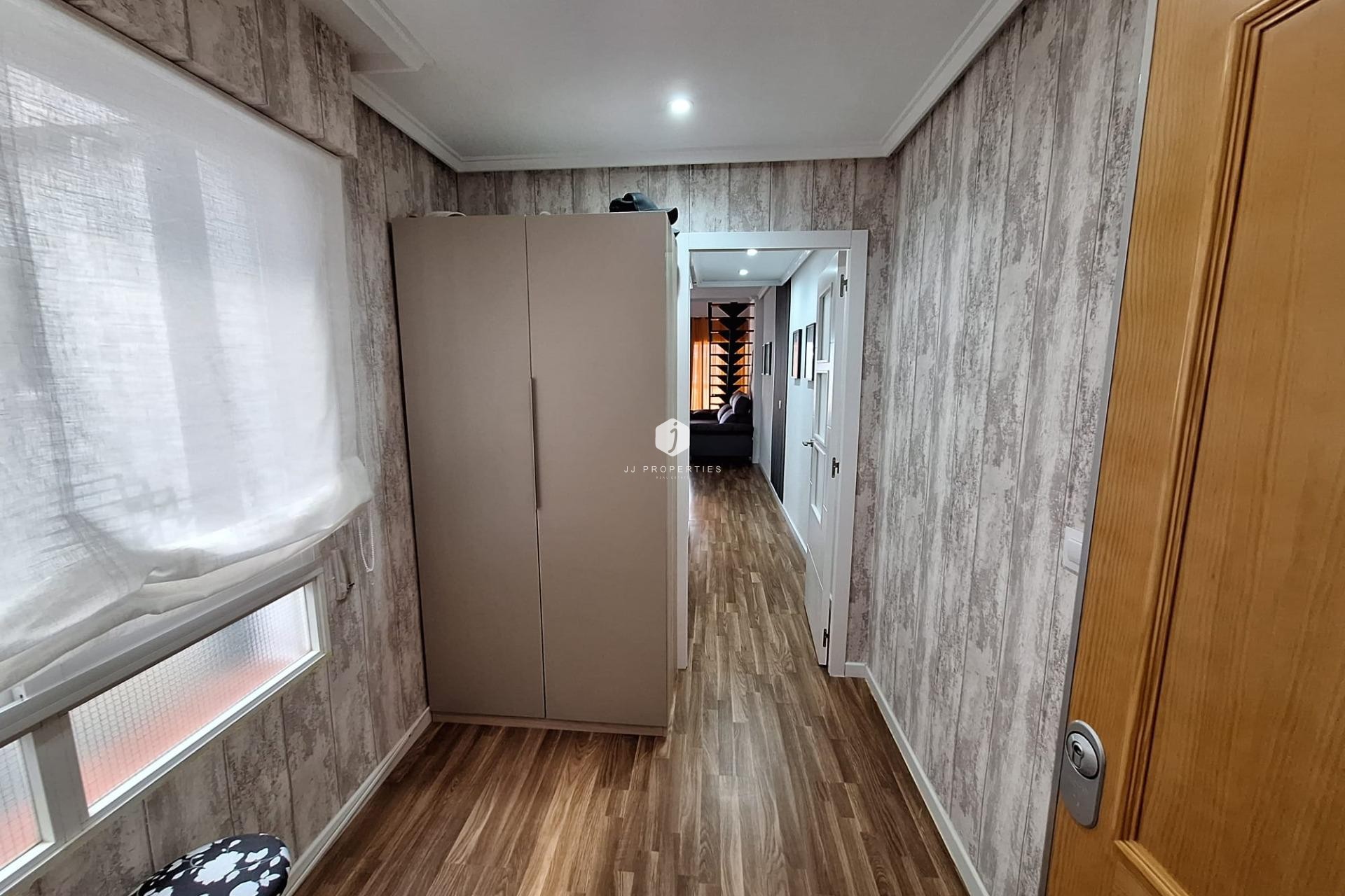 Resale - Apartment / flat -
Torrevieja - Centro