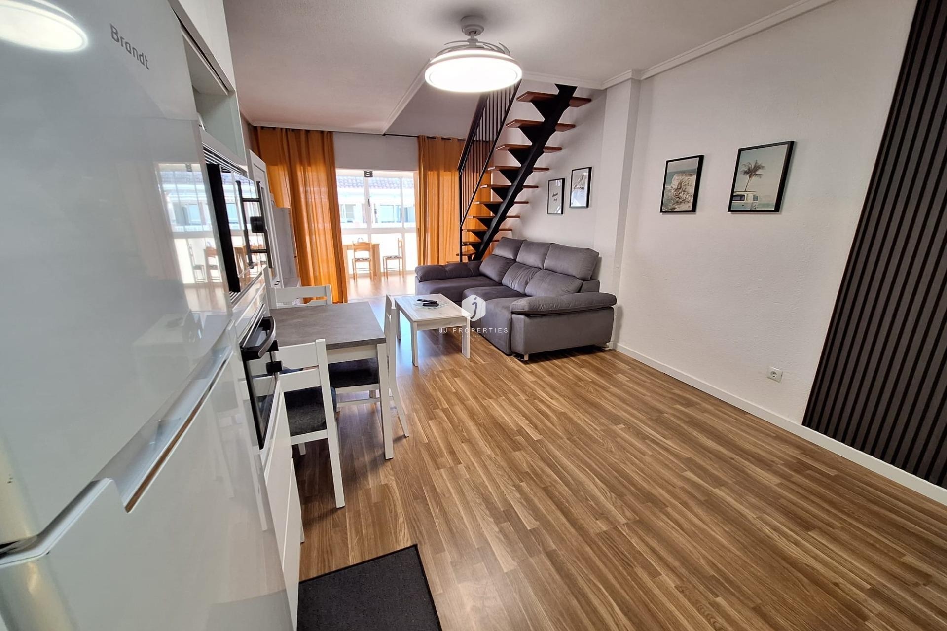 Resale - Apartment / flat -
Torrevieja - Centro