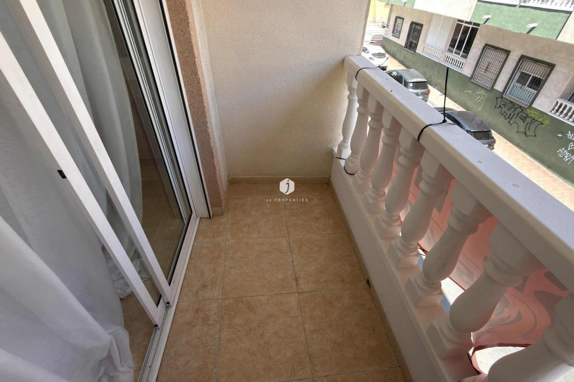 Resale - Apartment / flat -
Torrevieja - Centro