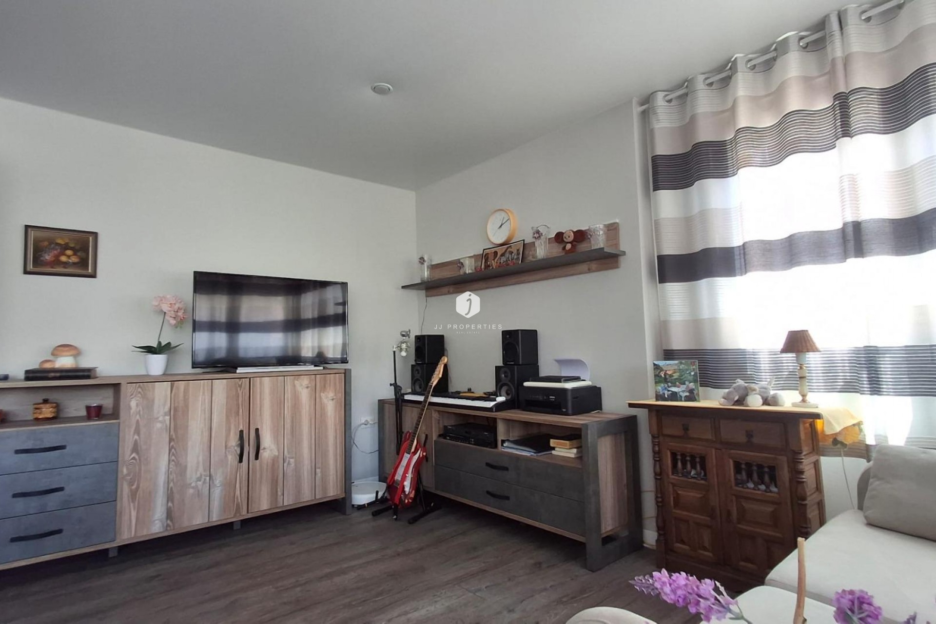 Resale - Apartment / flat -
Torrevieja - Centro