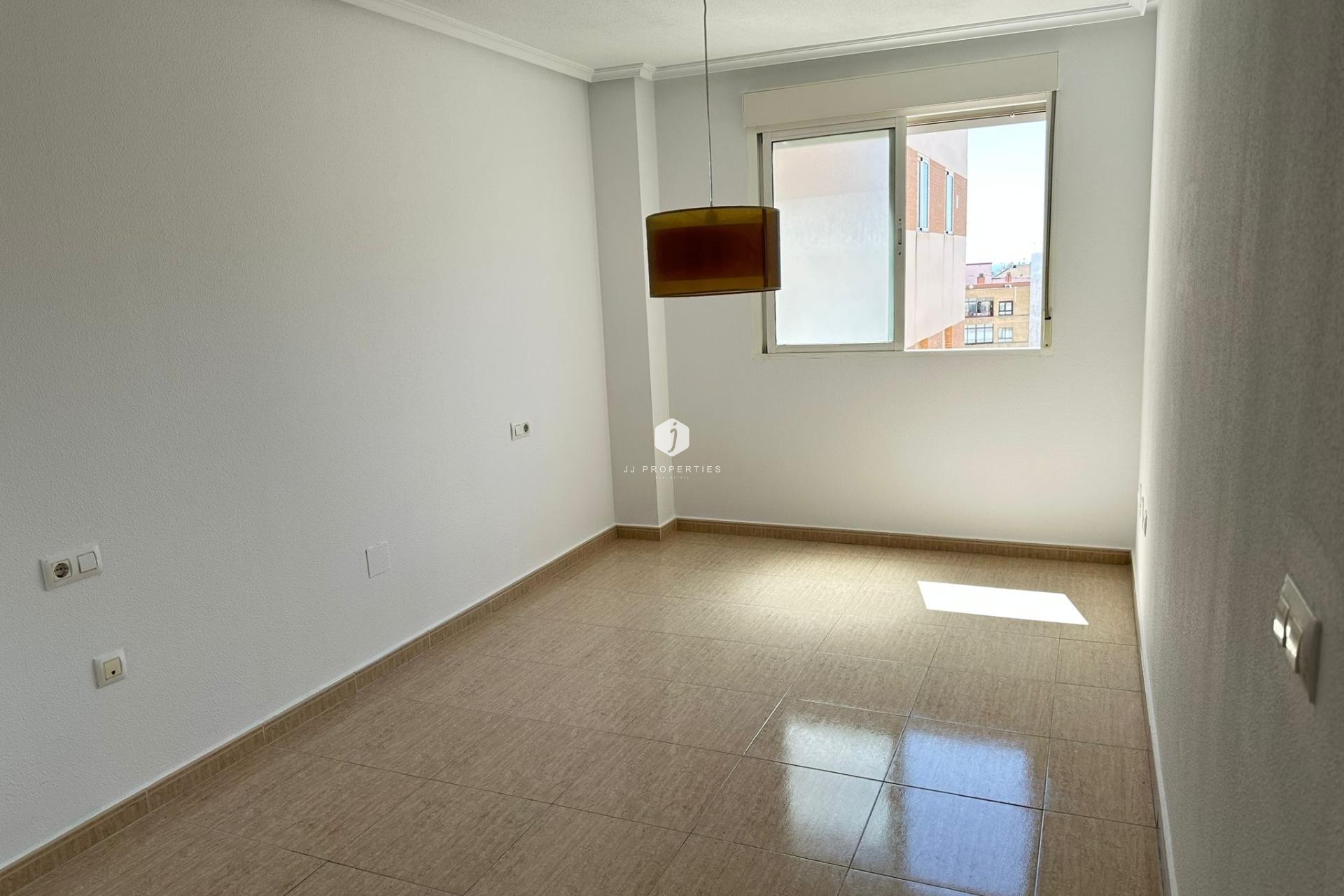 Resale - Apartment / flat -
Torrevieja - Centro