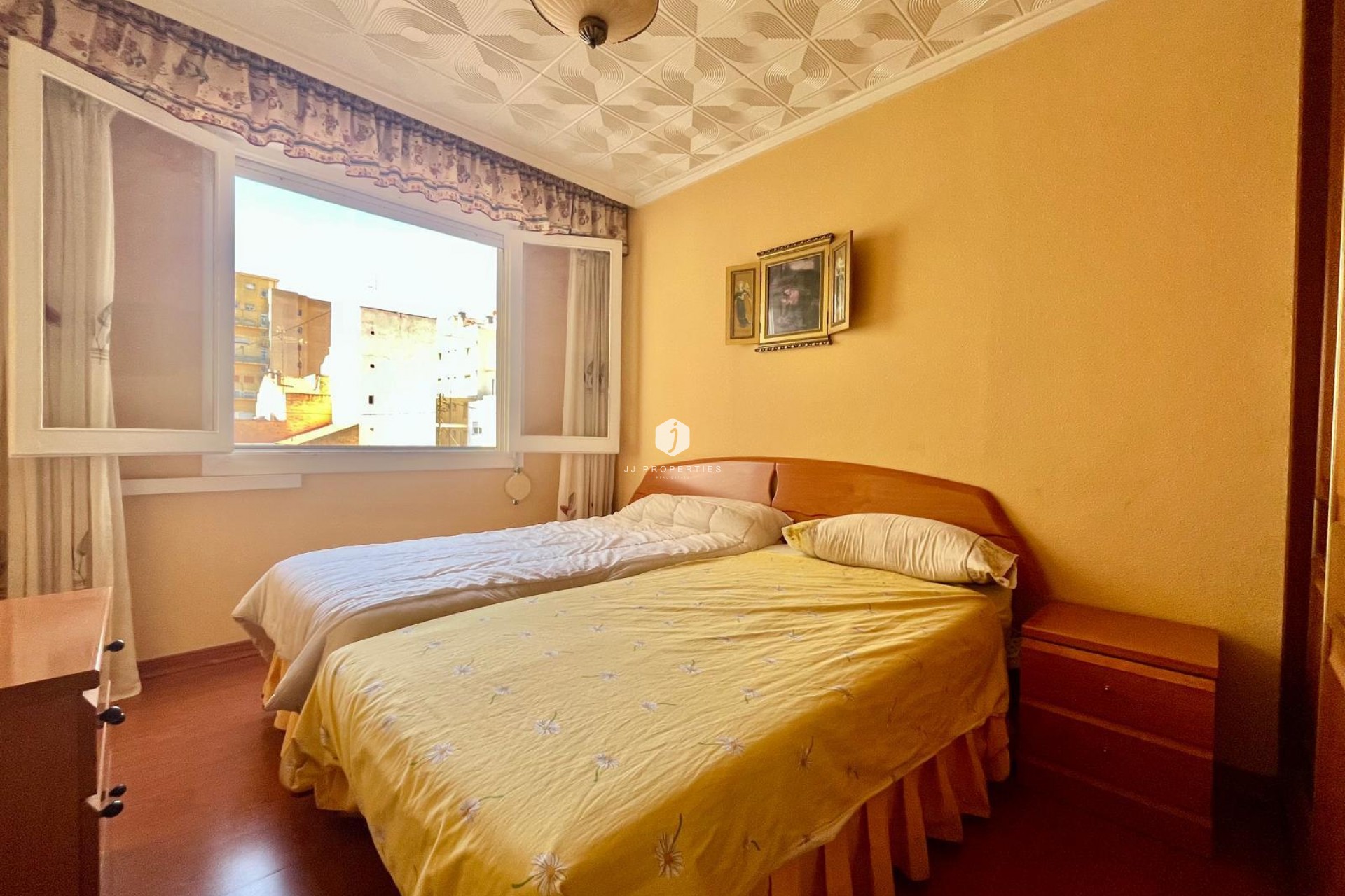 Resale - Apartment / flat -
Torrevieja - Centro