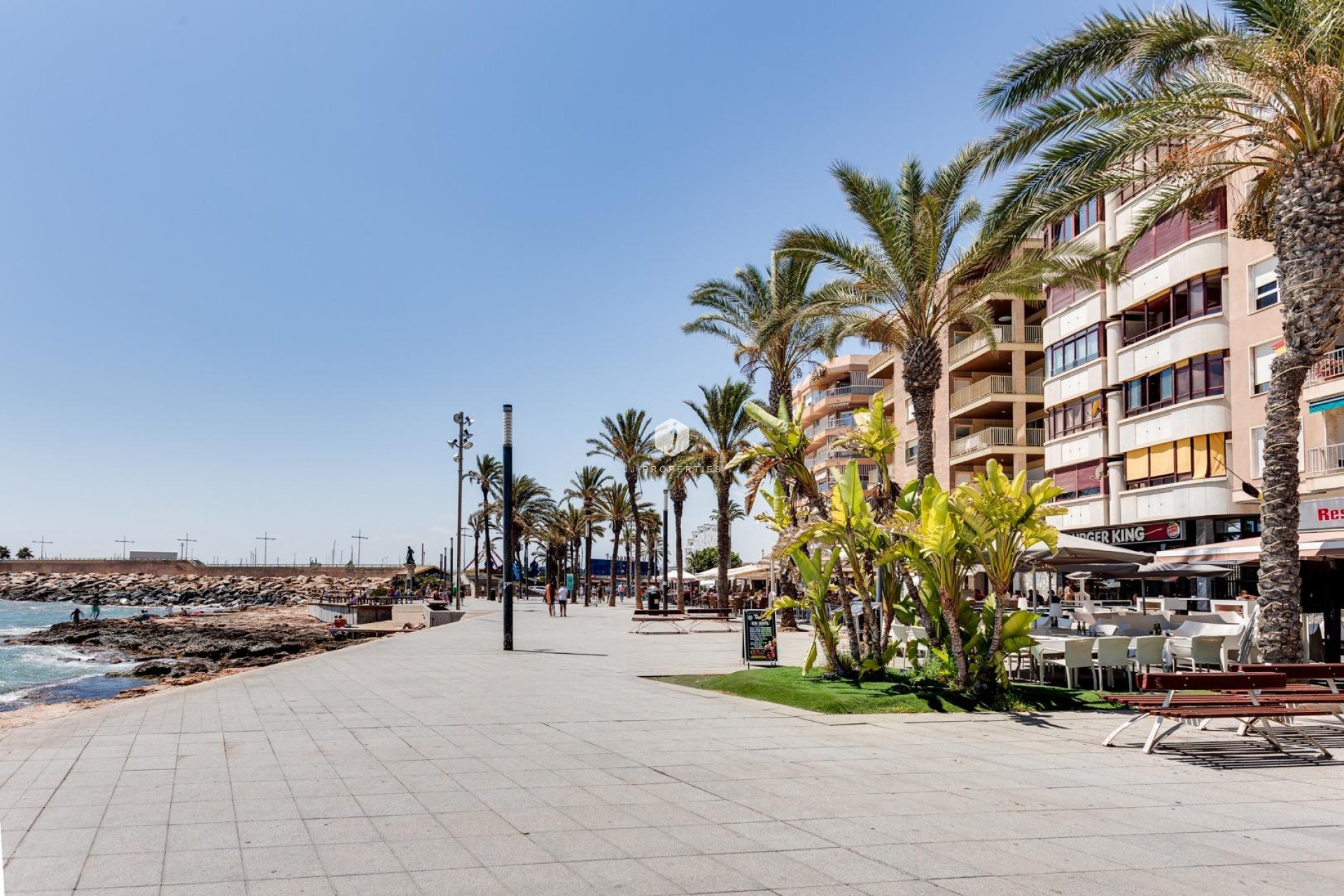 Resale - Apartment / flat -
Torrevieja - Centro
