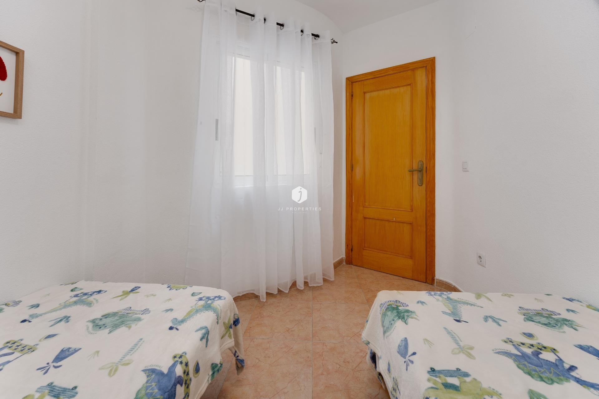 Resale - Apartment / flat -
Torrevieja - Centro