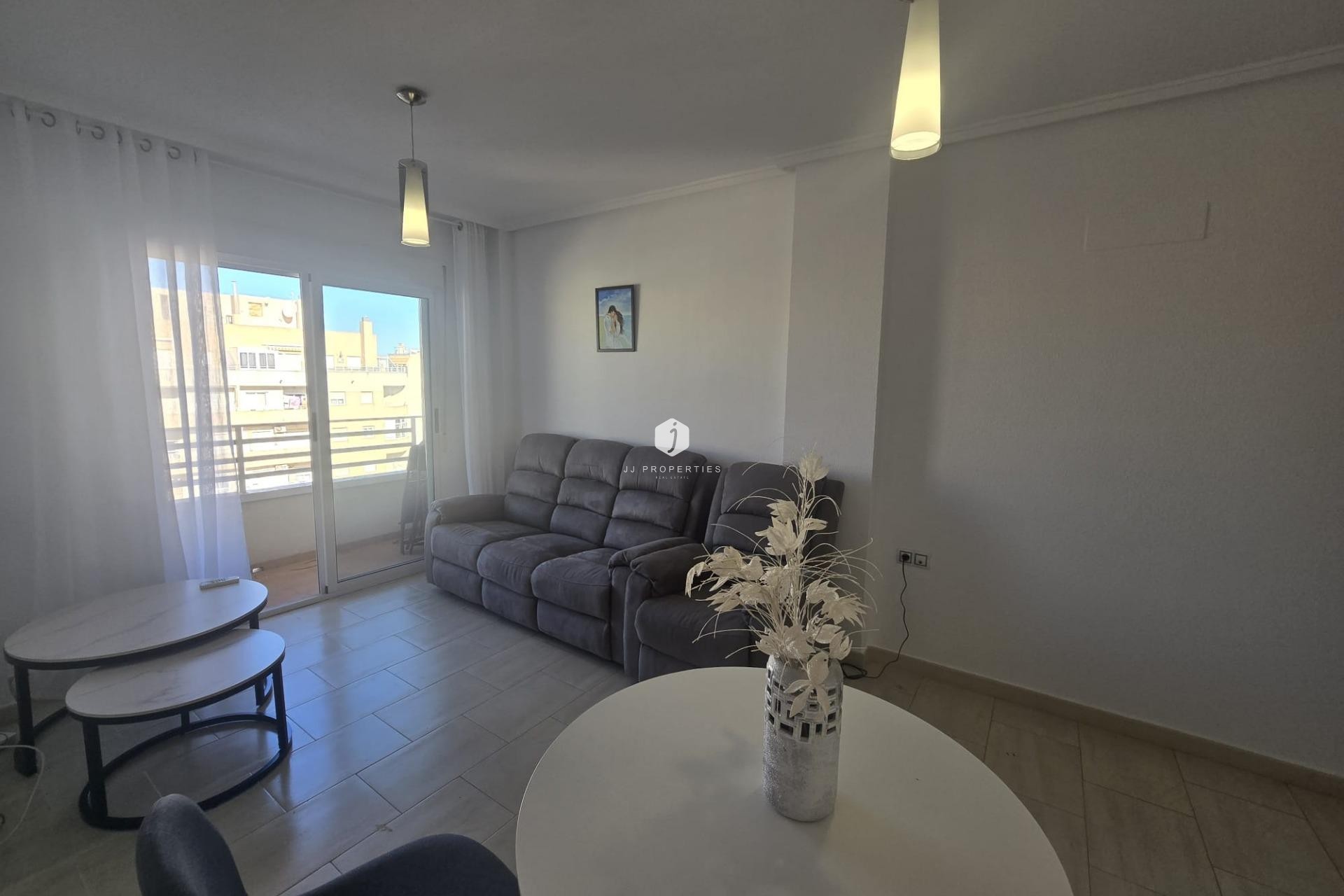 Resale - Apartment / flat -
Torrevieja - Centro