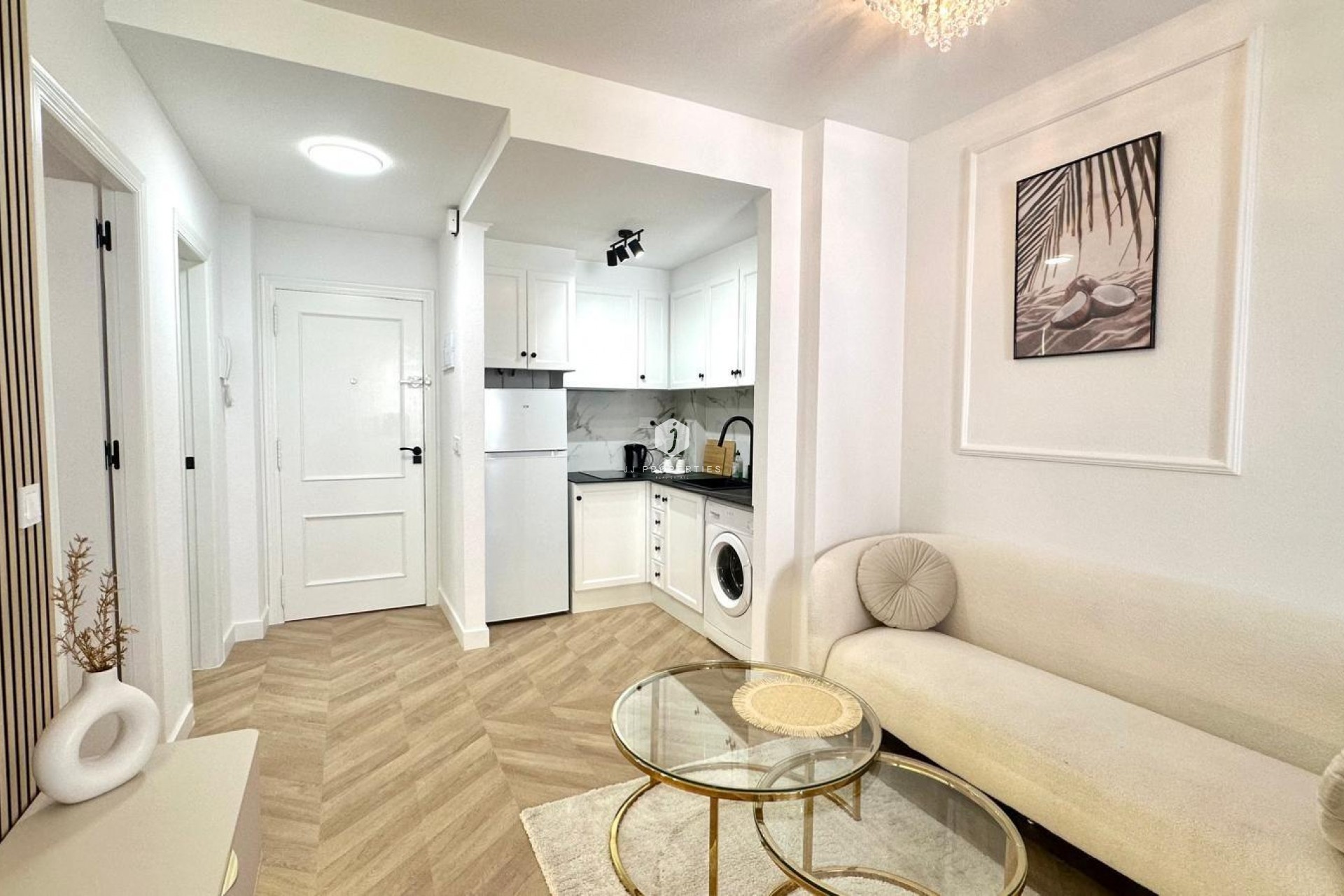 Resale - Apartment / flat -
Torrevieja - Centro