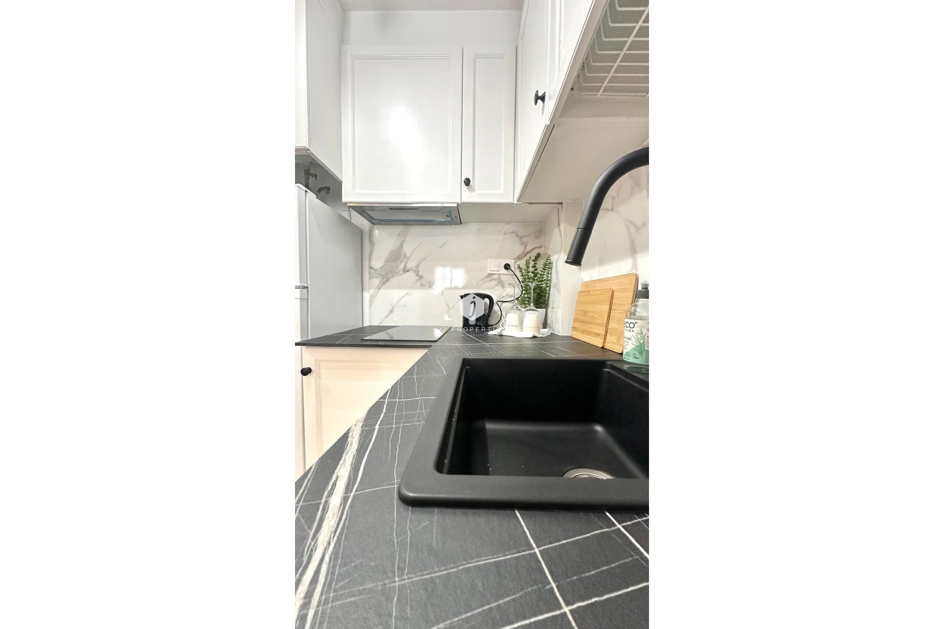 Resale - Apartment / flat -
Torrevieja - Centro