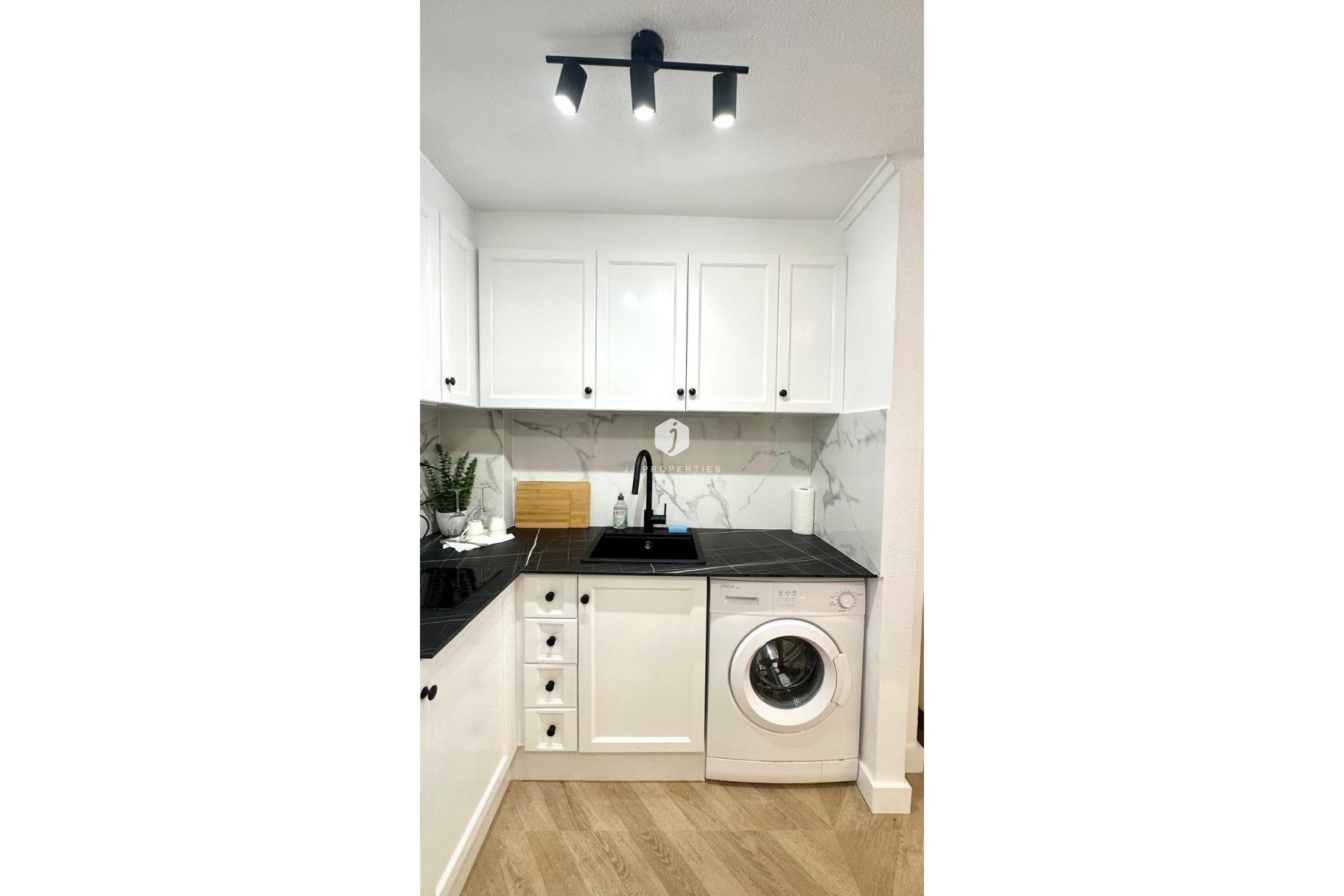 Resale - Apartment / flat -
Torrevieja - Centro