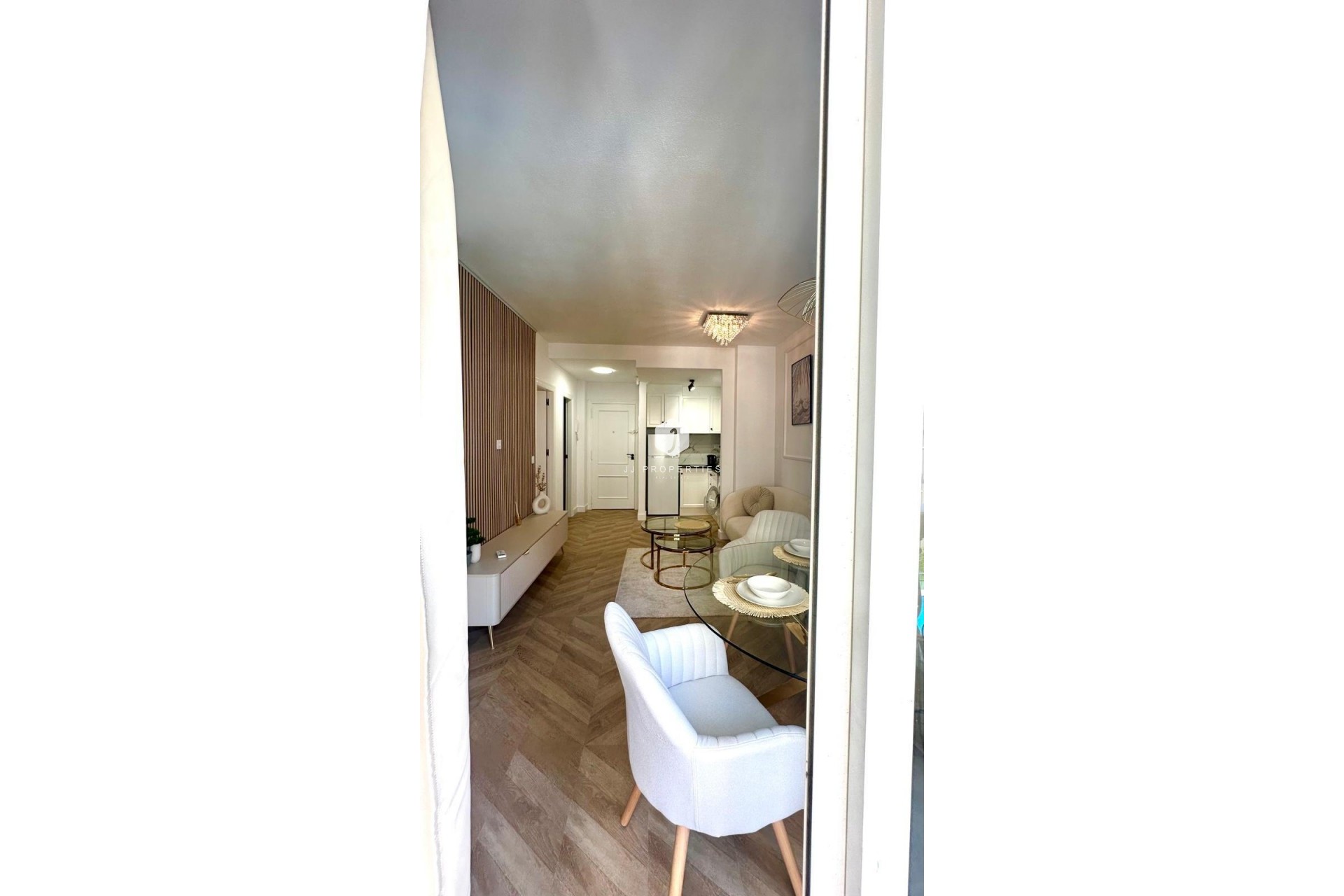 Resale - Apartment / flat -
Torrevieja - Centro