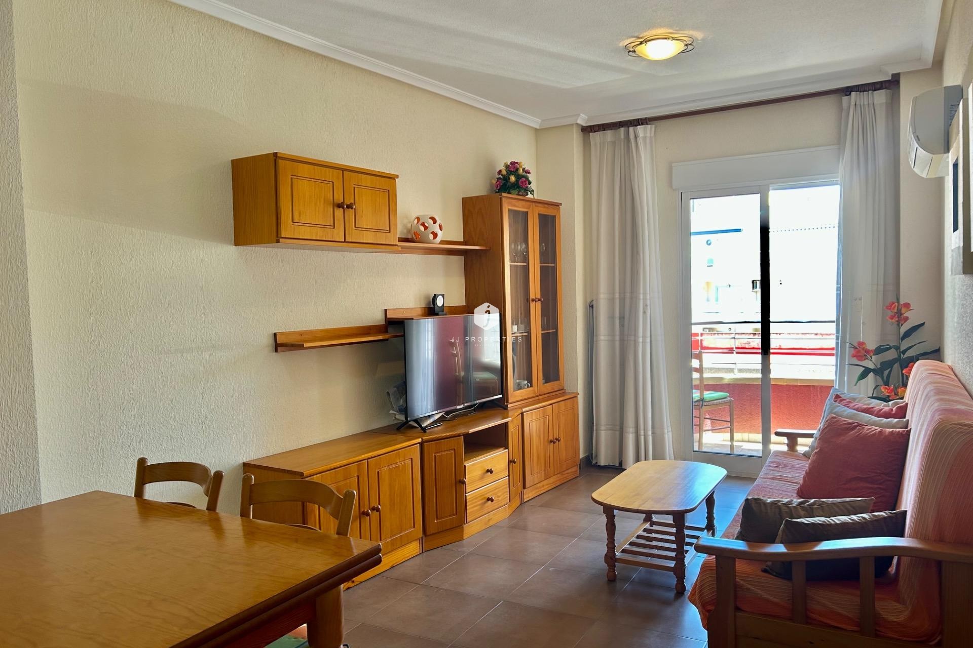 Resale - Apartment / flat -
Torrevieja - Centro