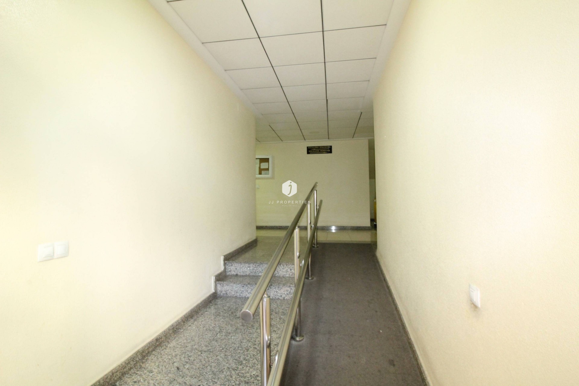 Resale - Apartment / flat -
Torrevieja - Centro