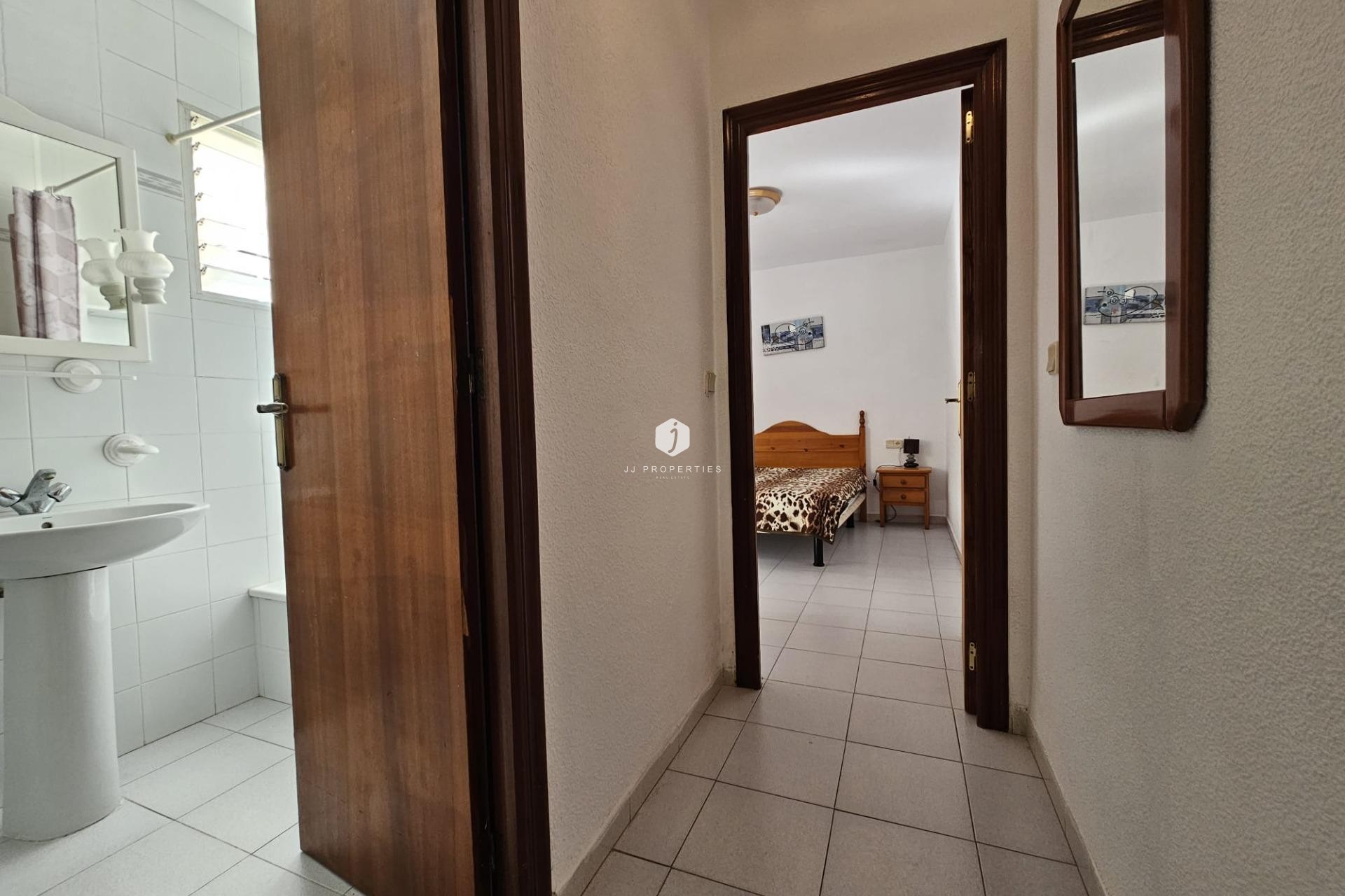 Resale - Apartment / flat -
Torrevieja - Centro