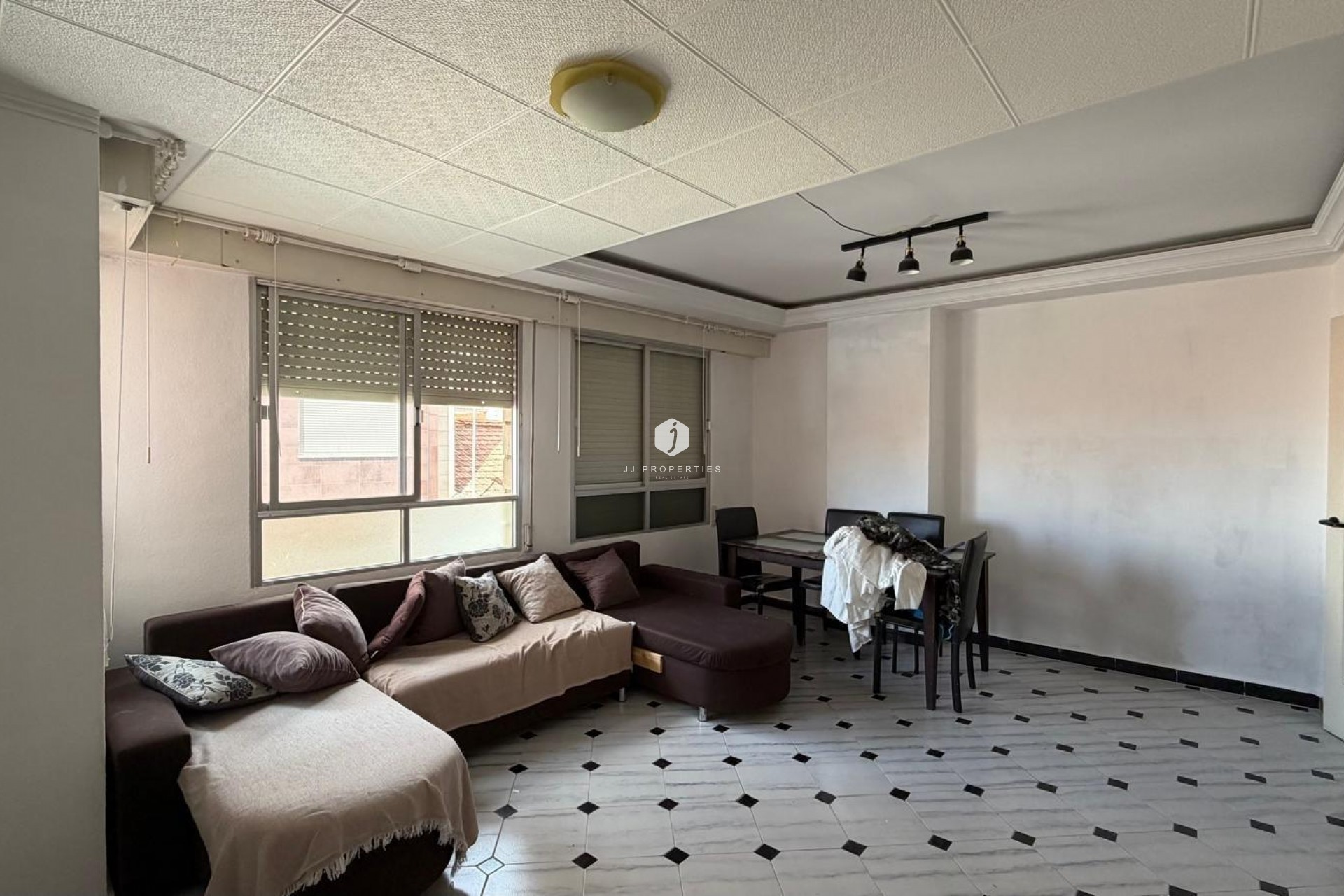 Resale - Apartment / flat -
Torrevieja - Centro