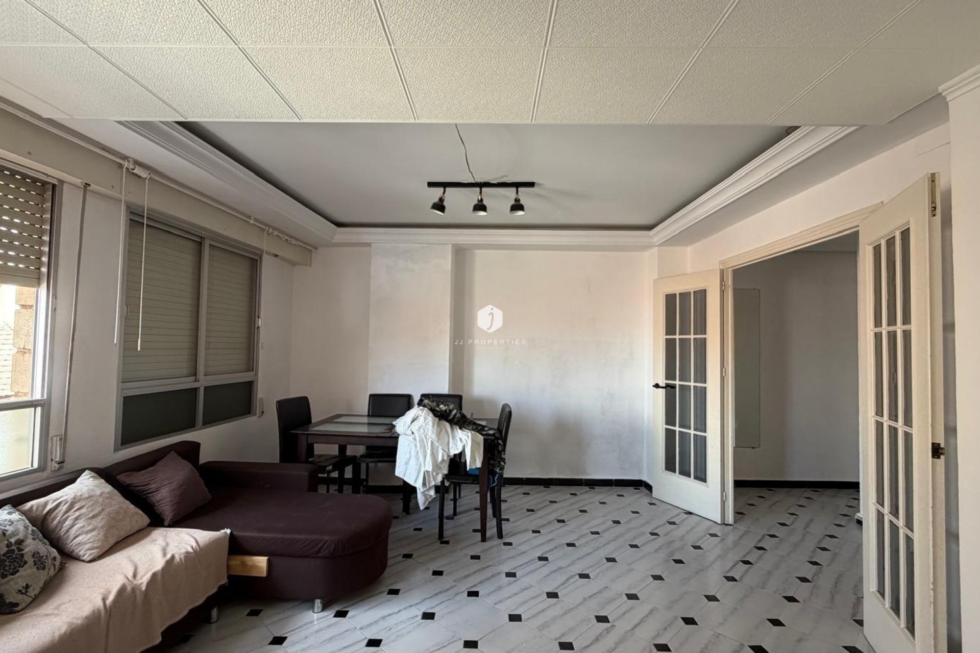 Resale - Apartment / flat -
Torrevieja - Centro
