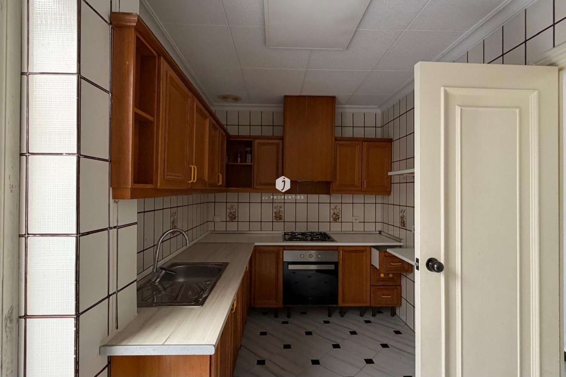 Resale - Apartment / flat -
Torrevieja - Centro
