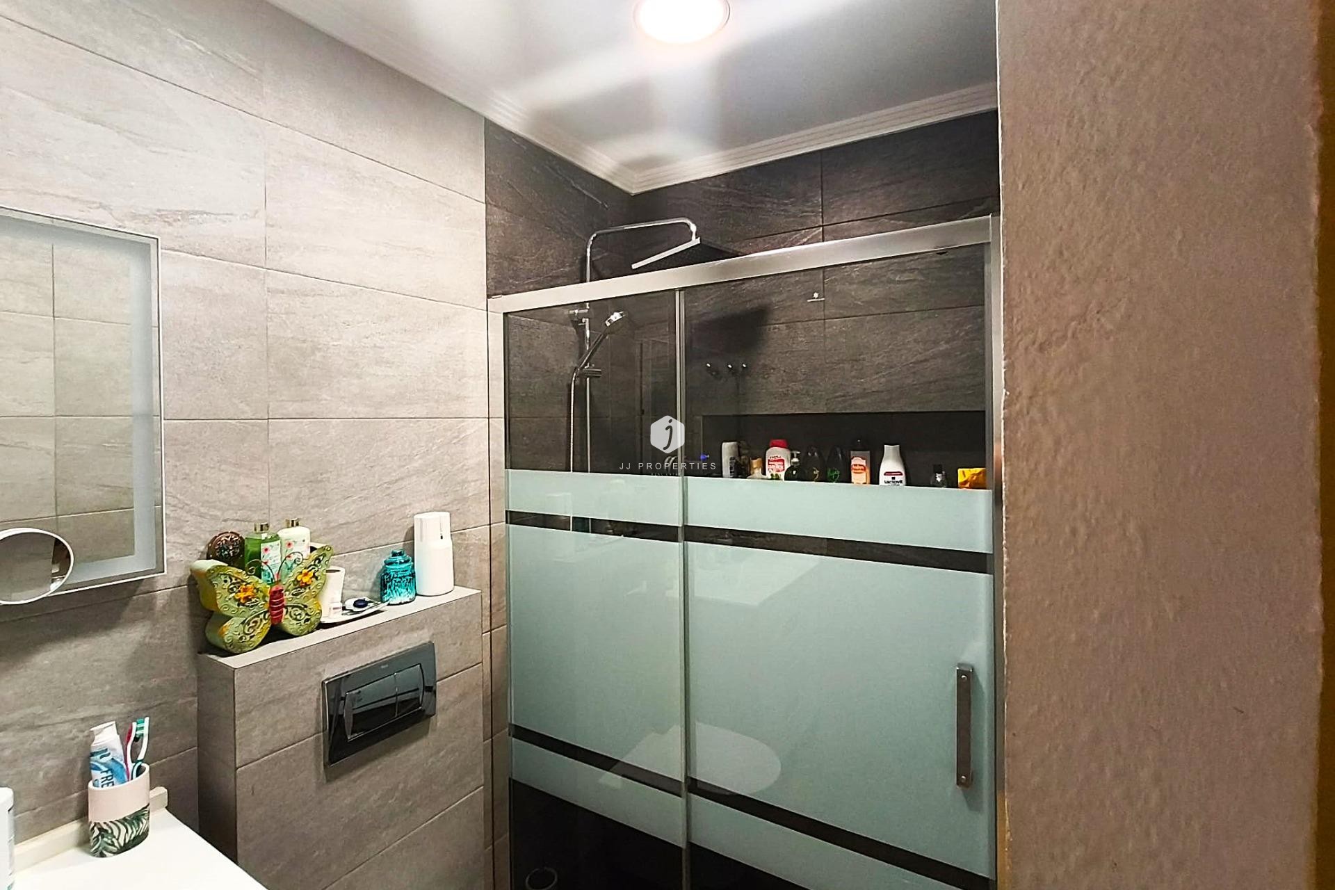 Resale - Apartment / flat -
Torrevieja - Centro