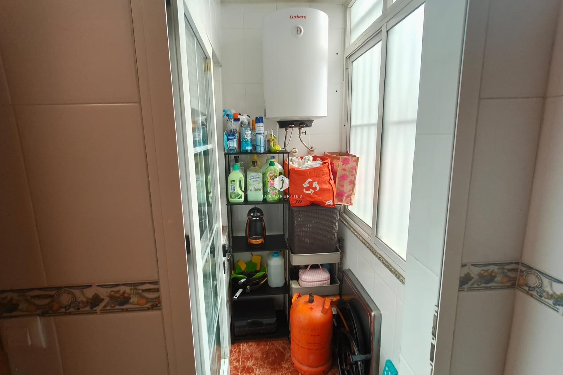 Resale - Apartment / flat -
Torrevieja - Centro