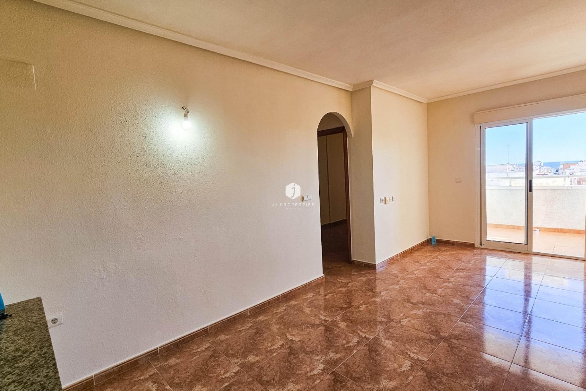 Resale - Apartment / flat -
Torrevieja - Centro