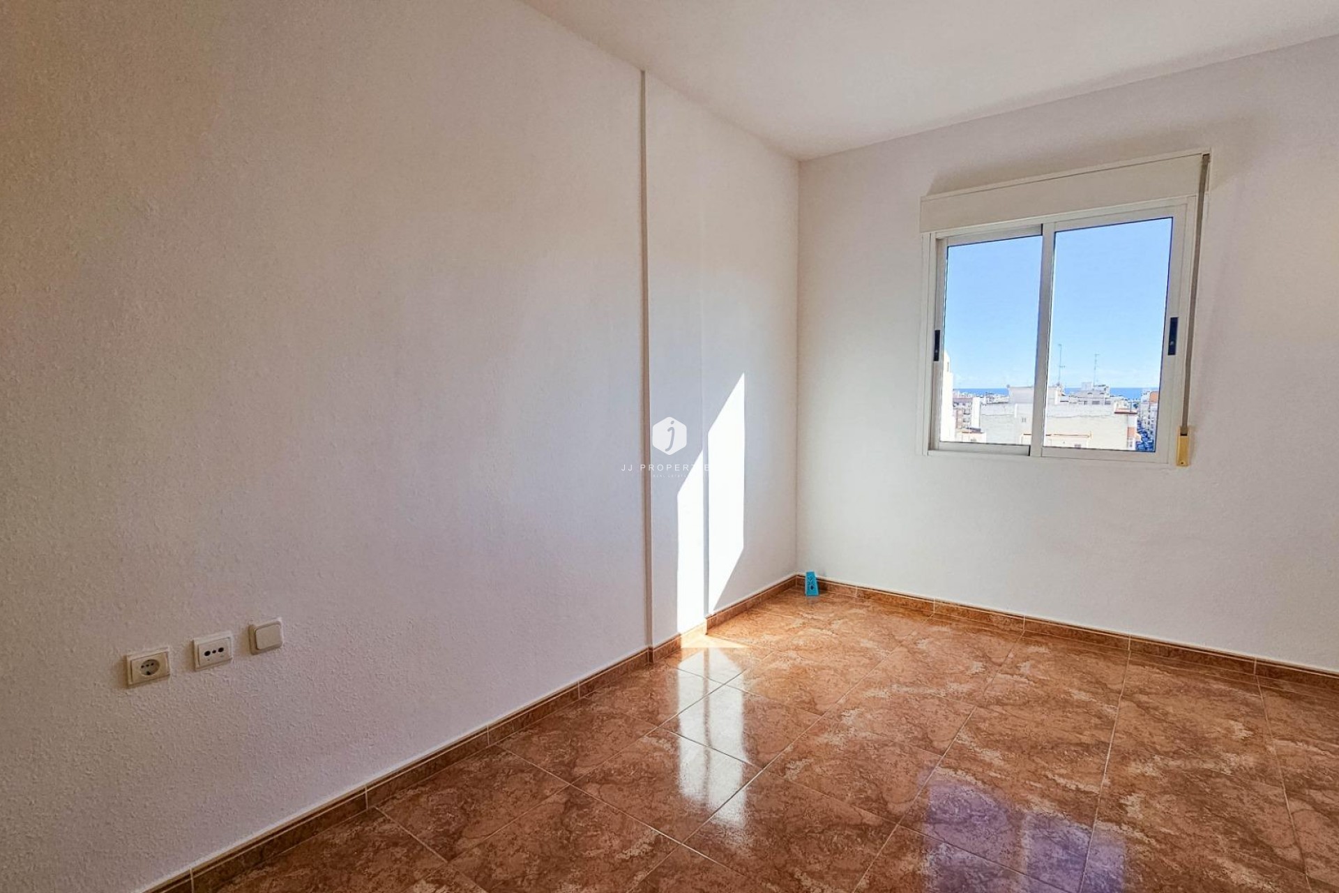 Resale - Apartment / flat -
Torrevieja - Centro