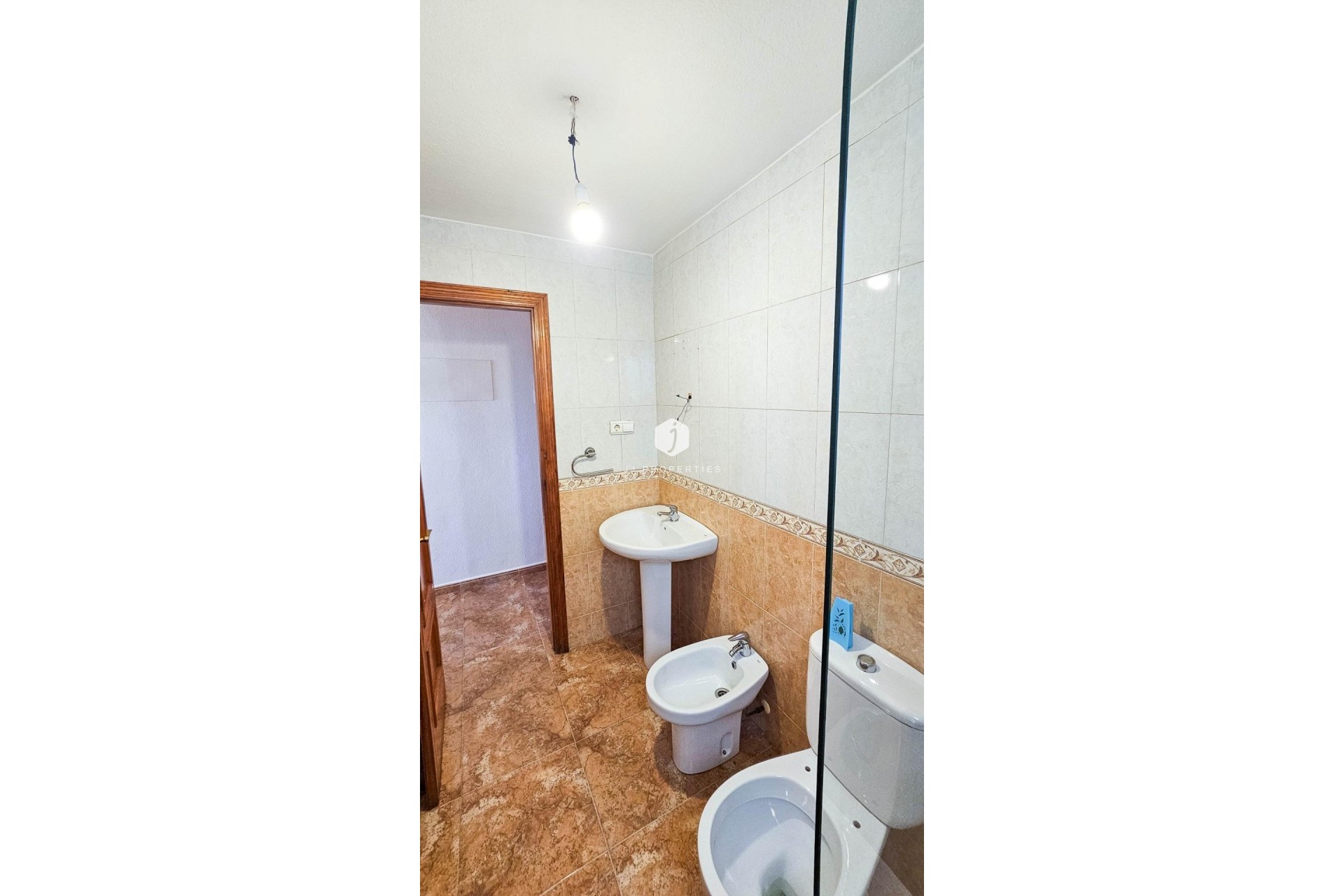 Resale - Apartment / flat -
Torrevieja - Centro