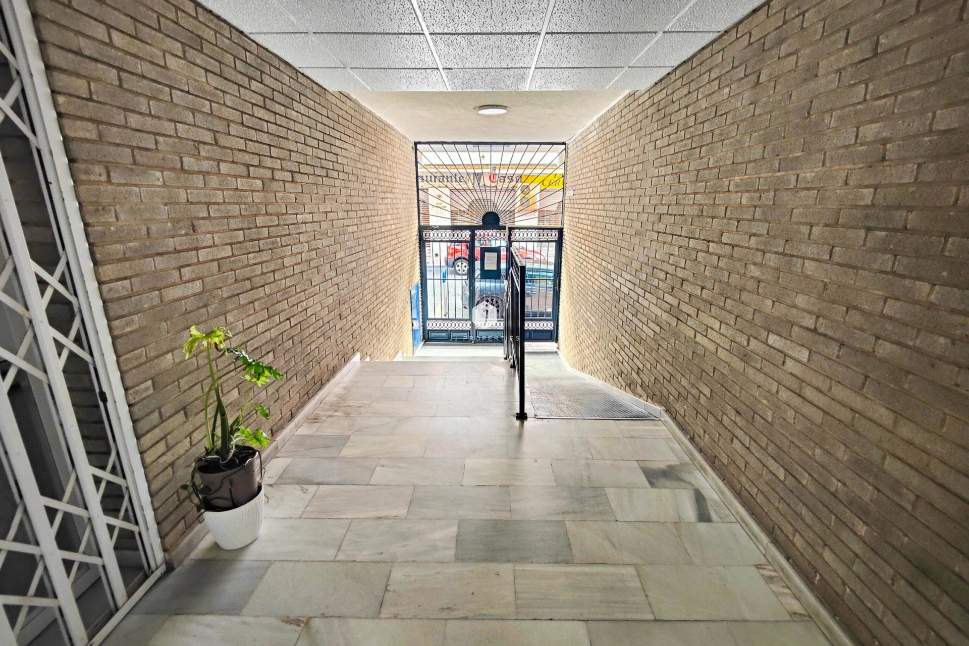 Resale - Apartment / flat -
Torrevieja - Costa Blanca