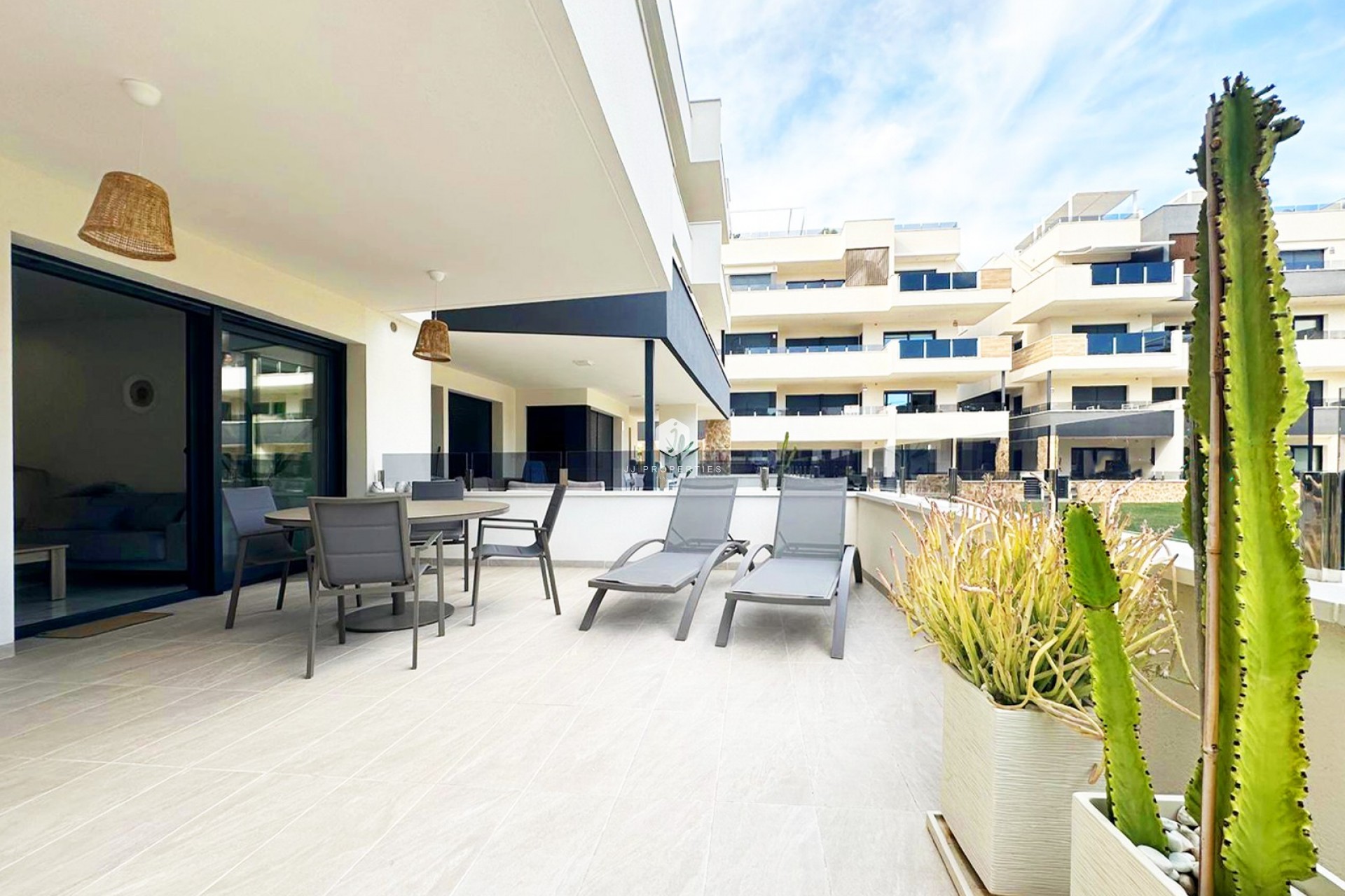 Resale - Apartment / flat -
Torrevieja - Costa Blanca