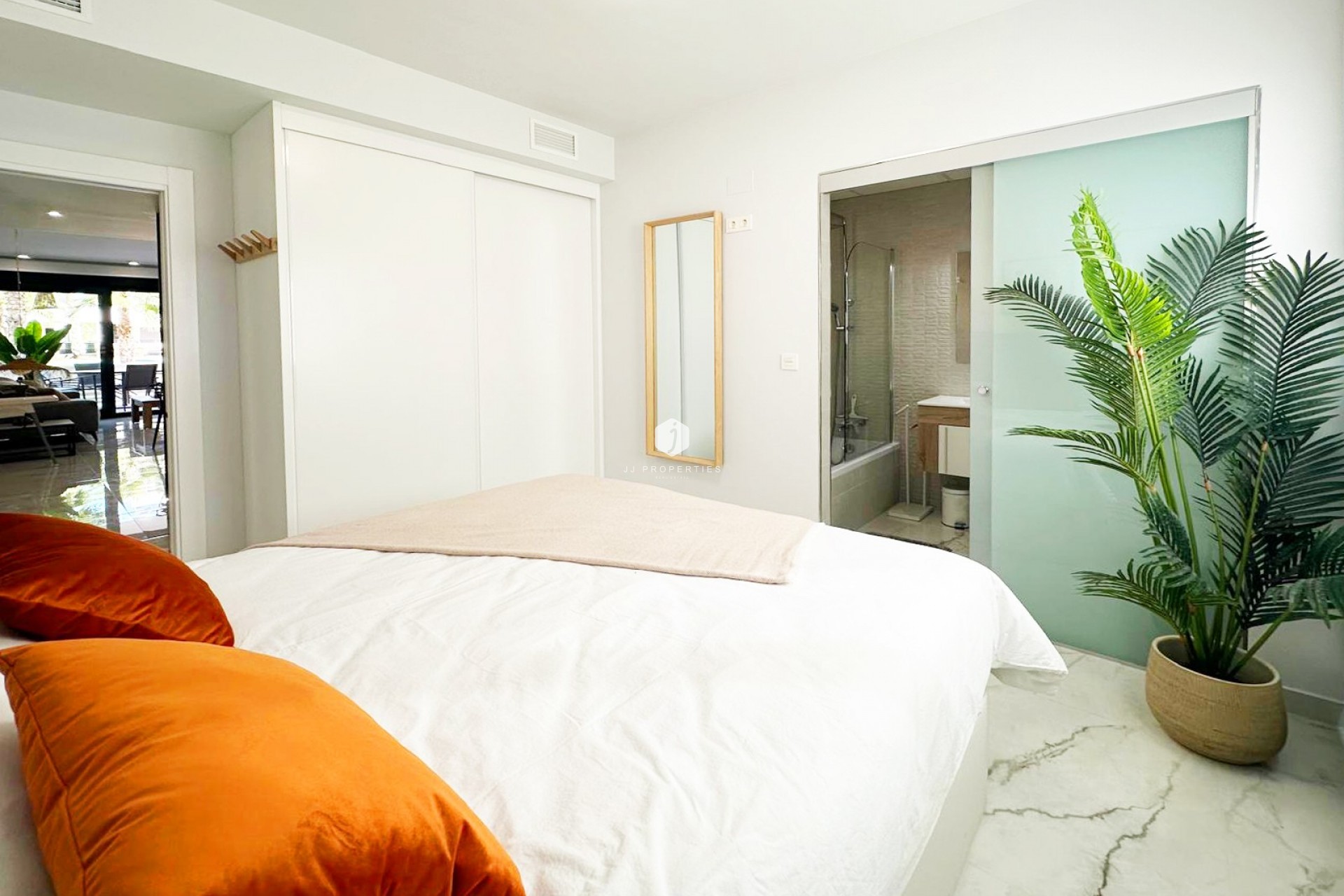 Resale - Apartment / flat -
Torrevieja - Costa Blanca