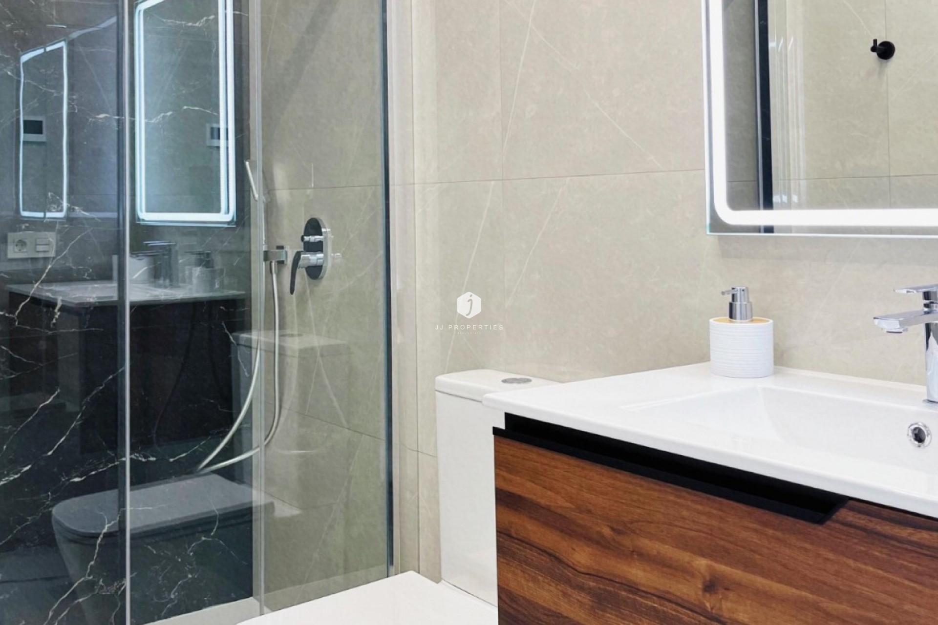 Resale - Apartment / flat -
Torrevieja - Costa Blanca