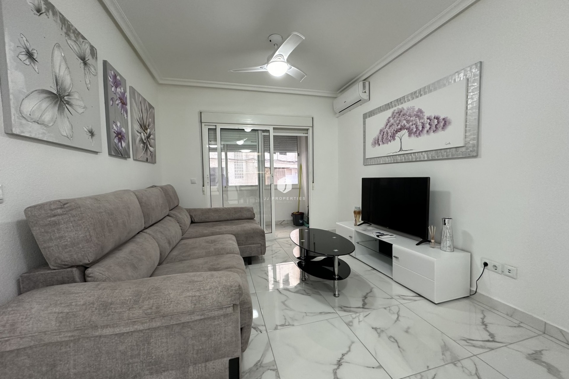 Resale - Apartment / flat -
Torrevieja - Costa Blanca