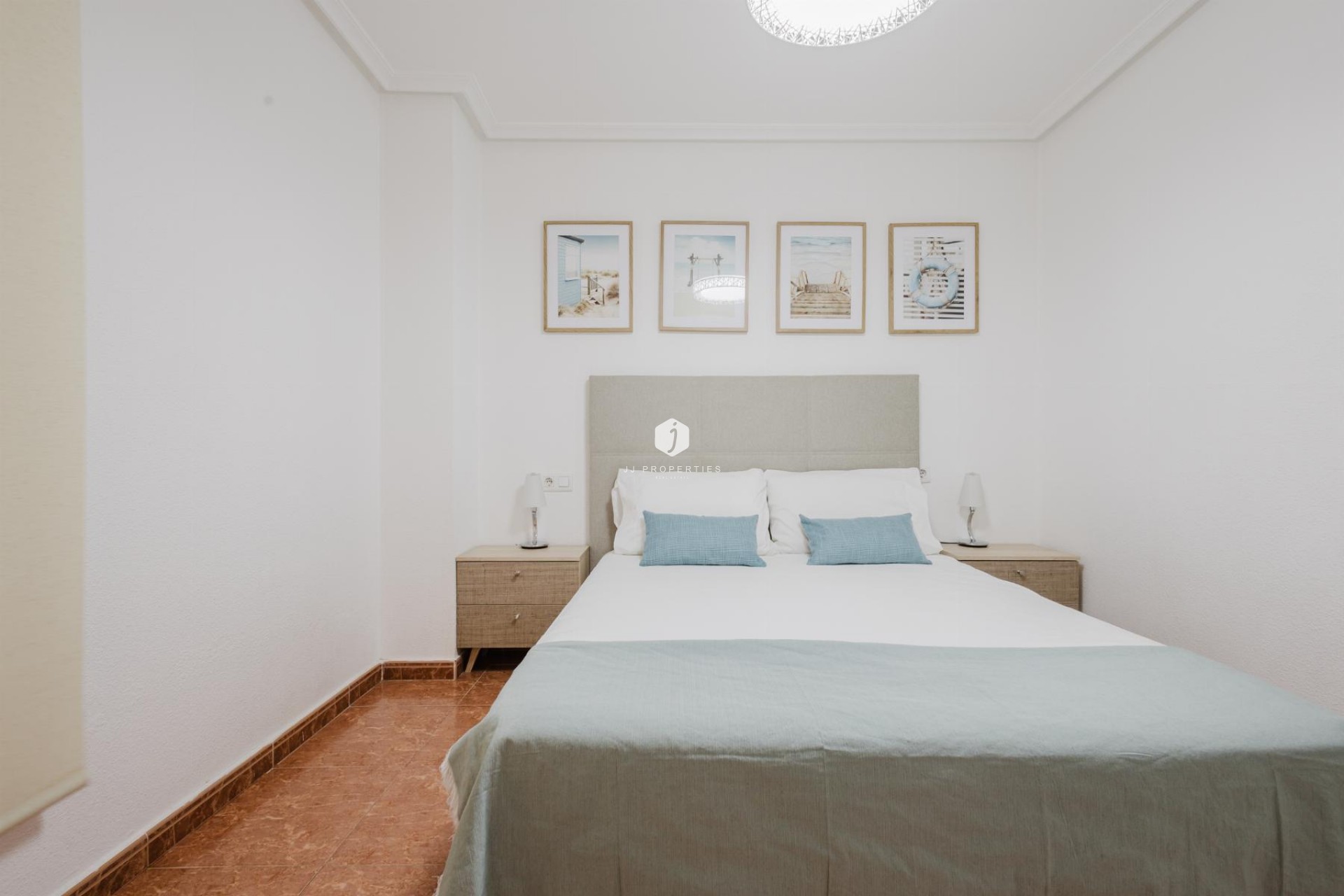Resale - Apartment / flat -
Torrevieja - Costa Blanca