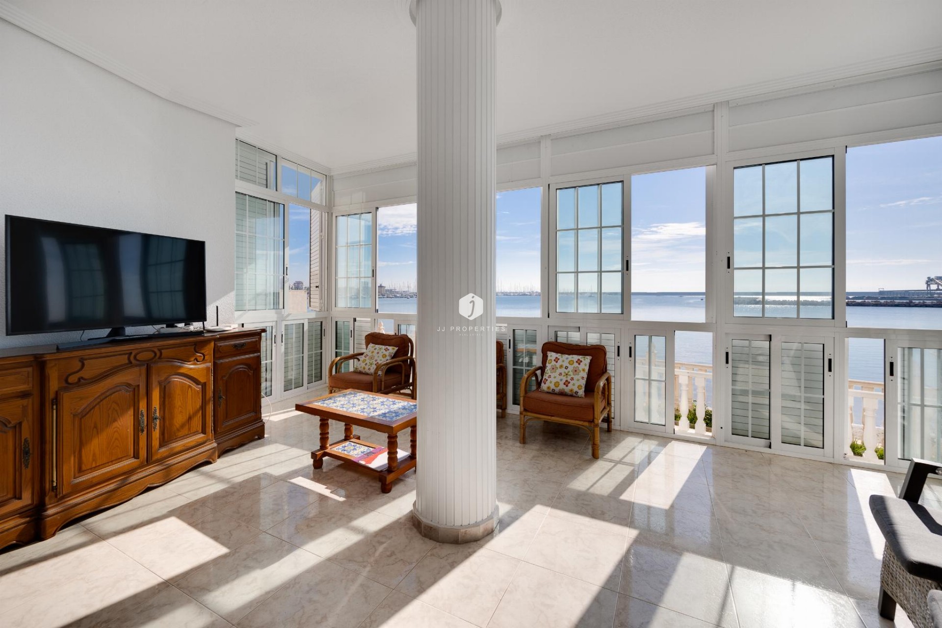 Resale - Apartment / flat -
Torrevieja - Costa Blanca