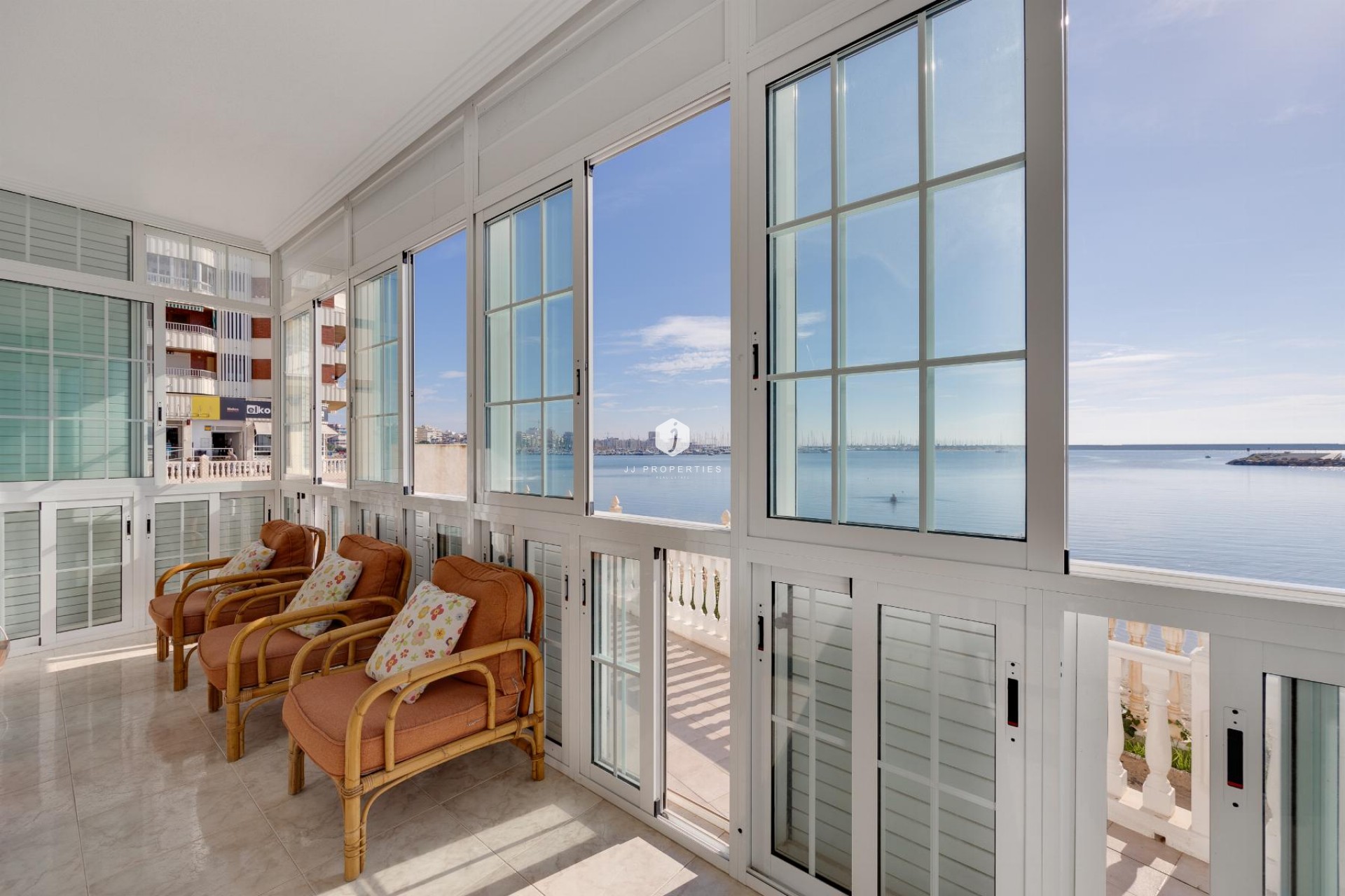 Resale - Apartment / flat -
Torrevieja - Costa Blanca