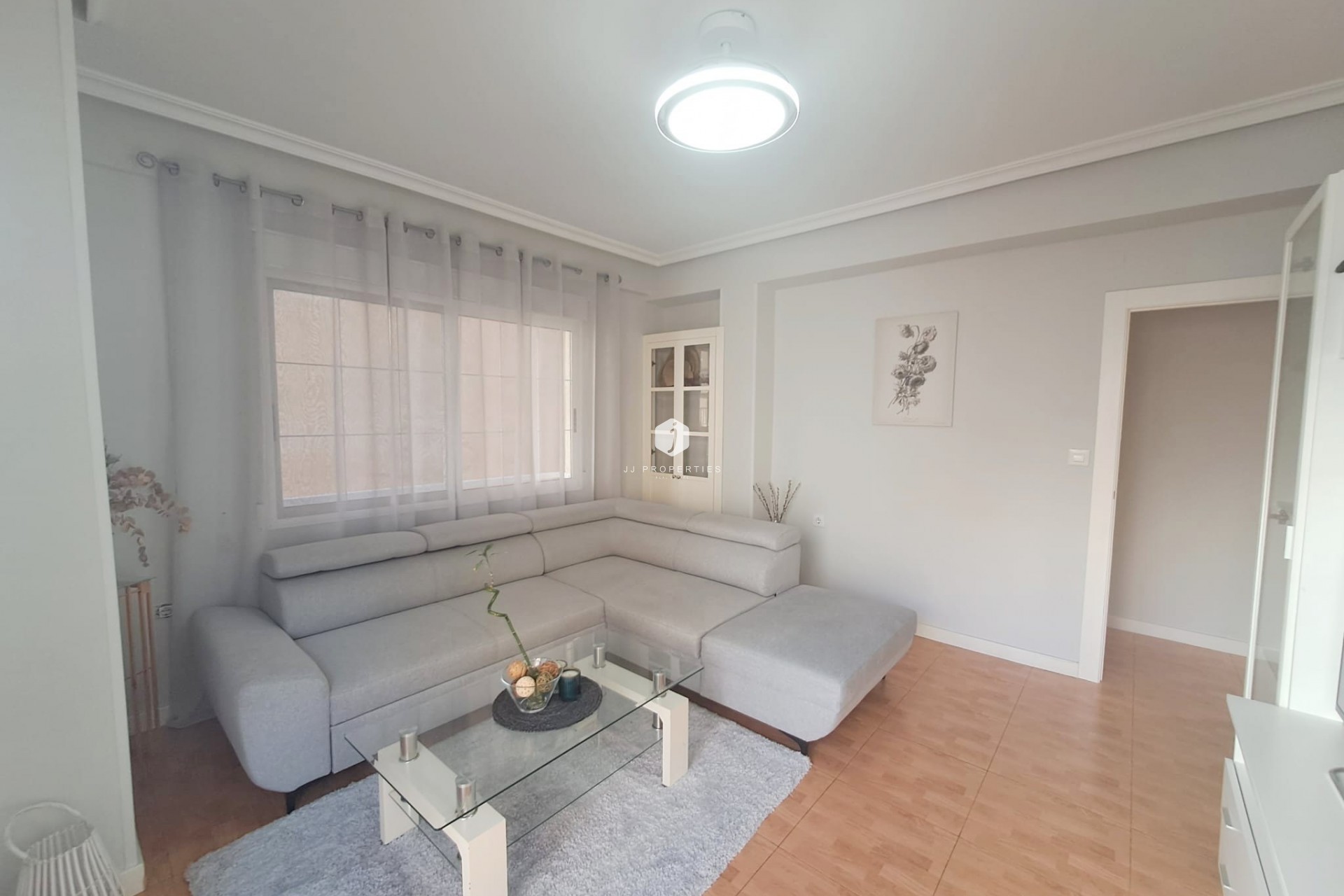 Resale - Apartment / flat -
Torrevieja - Costa Blanca