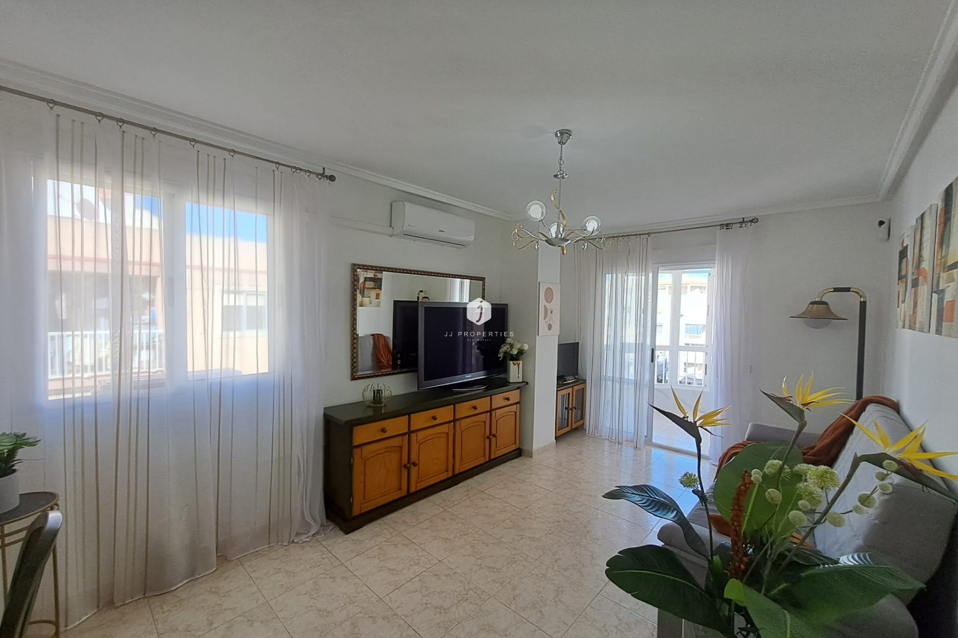 Resale - Apartment / flat -
Torrevieja - Costa Blanca