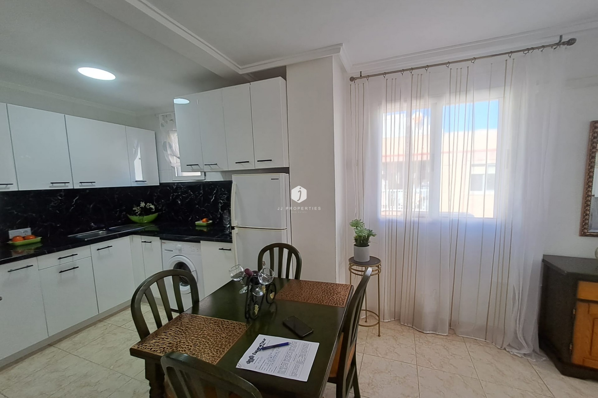 Resale - Apartment / flat -
Torrevieja - Costa Blanca