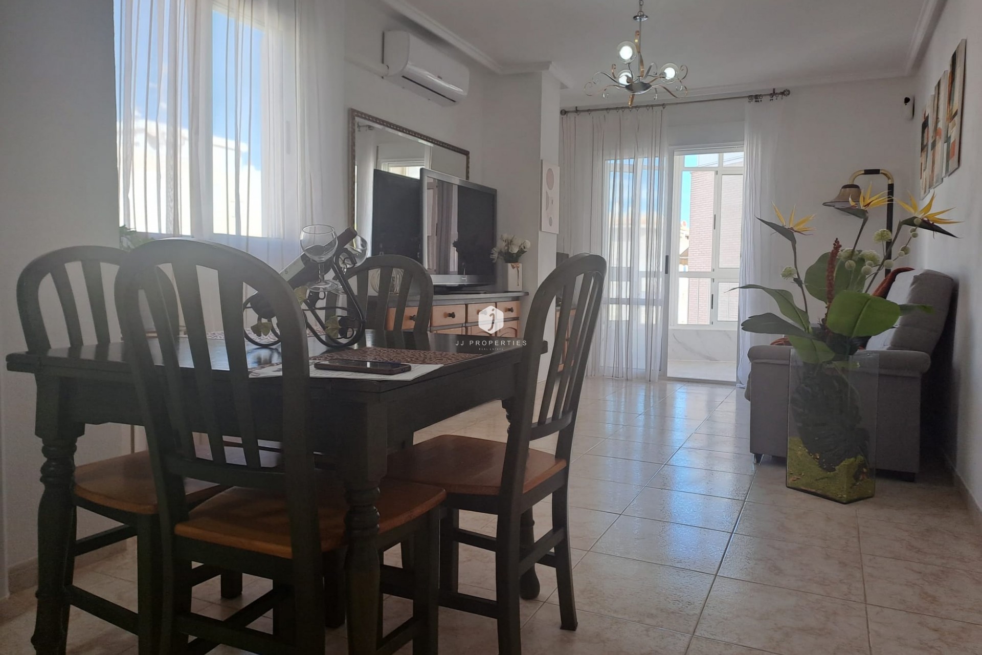 Resale - Apartment / flat -
Torrevieja - Costa Blanca