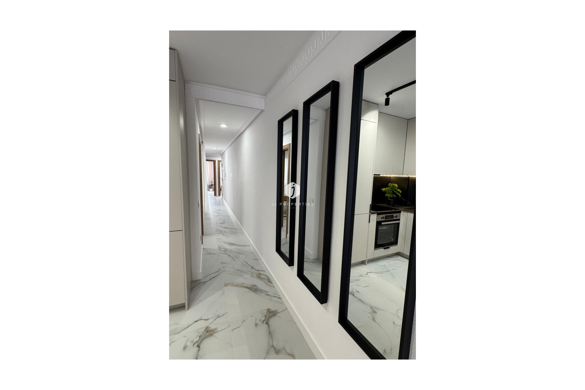 Resale - Apartment / flat -
Torrevieja - Costa Blanca