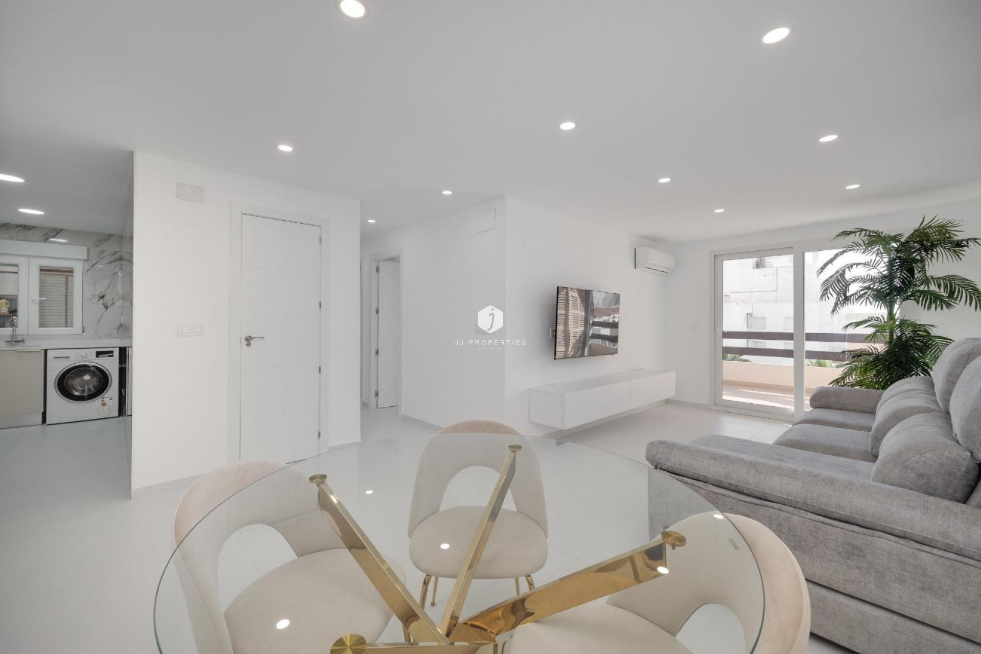 Resale - Apartment / flat -
Torrevieja - Costa Blanca