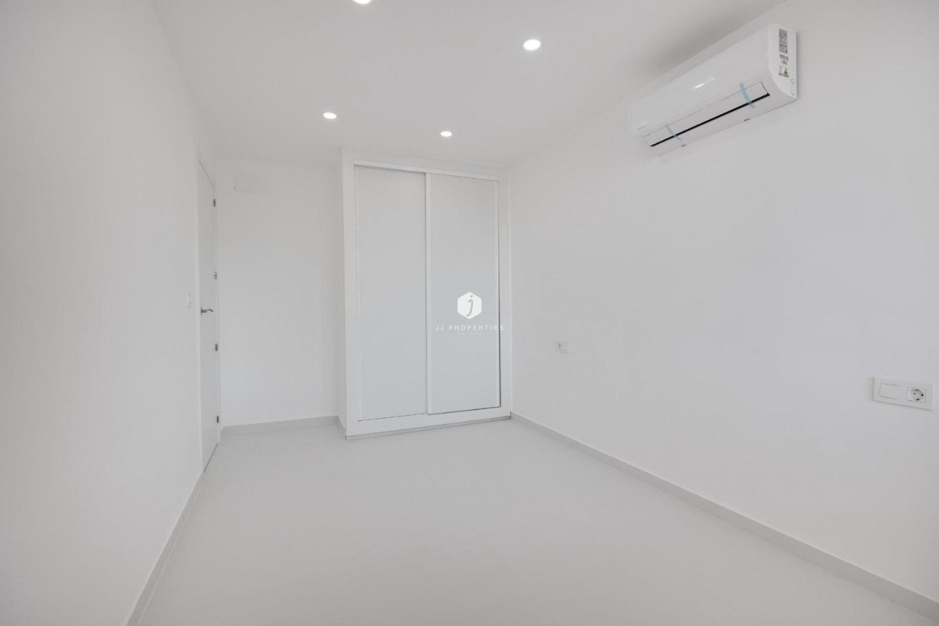 Resale - Apartment / flat -
Torrevieja - Costa Blanca