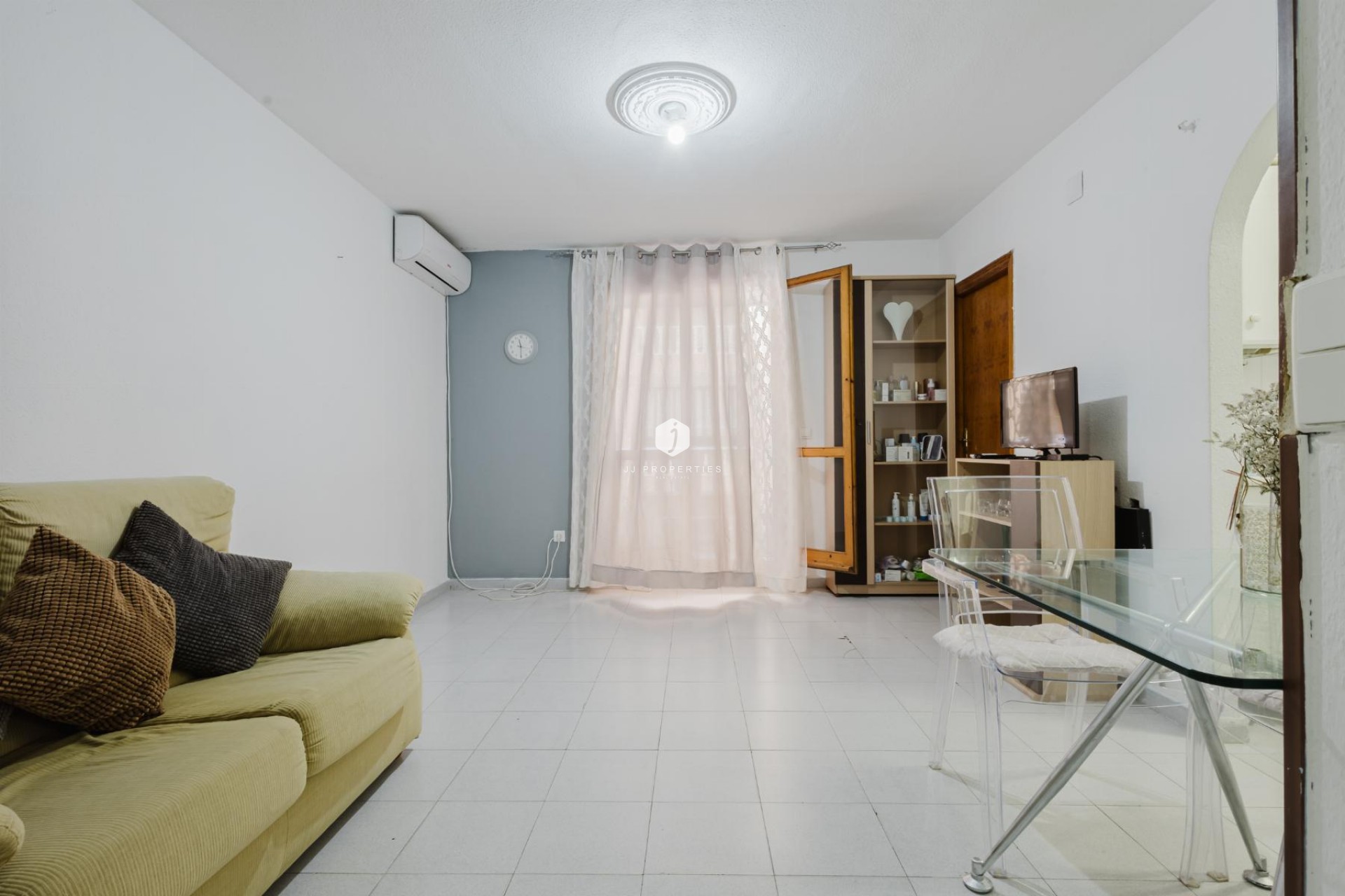 Resale - Apartment / flat -
Torrevieja - Costa Blanca